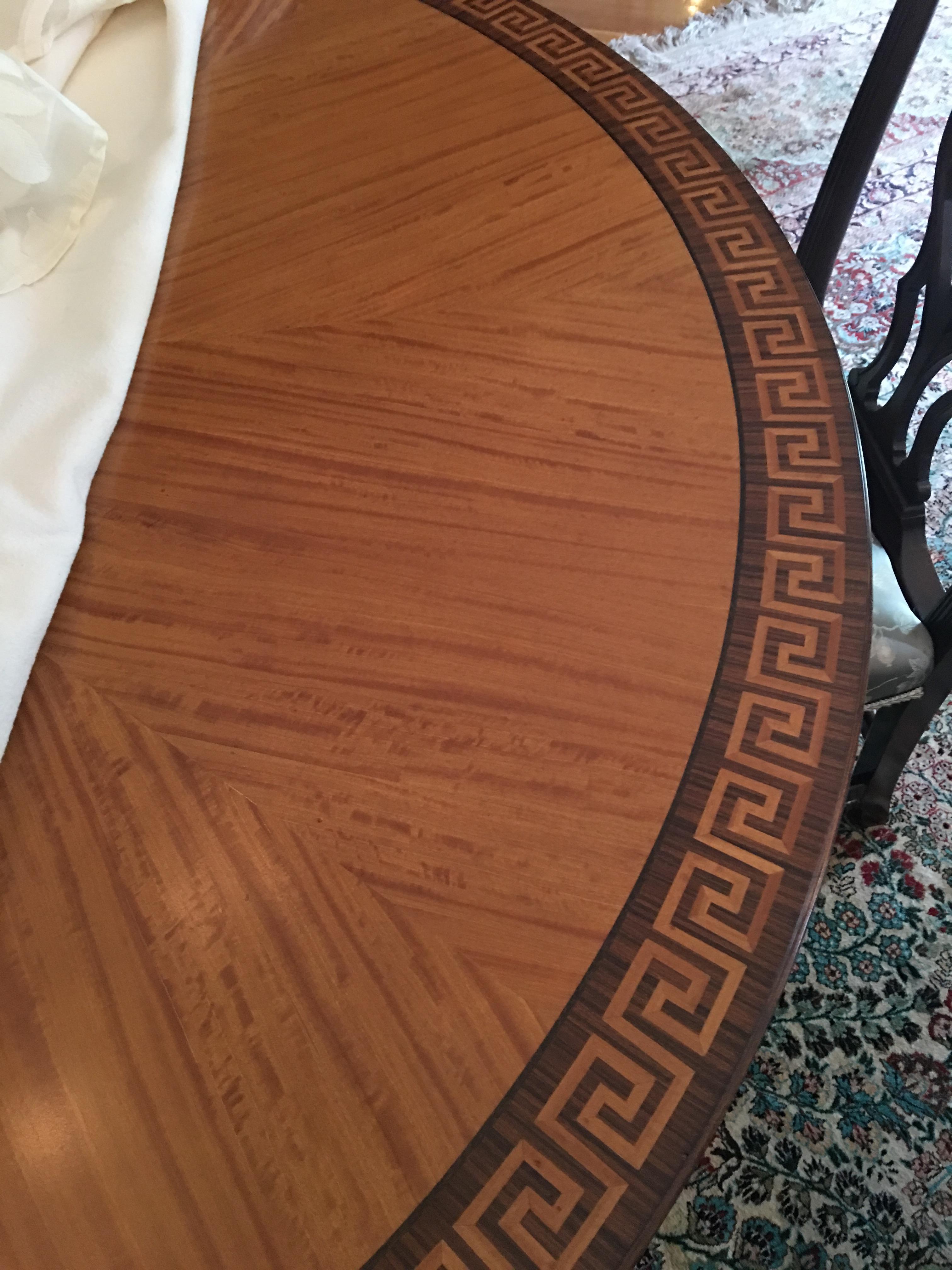 Mahogany Round Table with Greek Key Inlay on a Decorative Pedestal, 20th Century In Good Condition In Savannah, GA