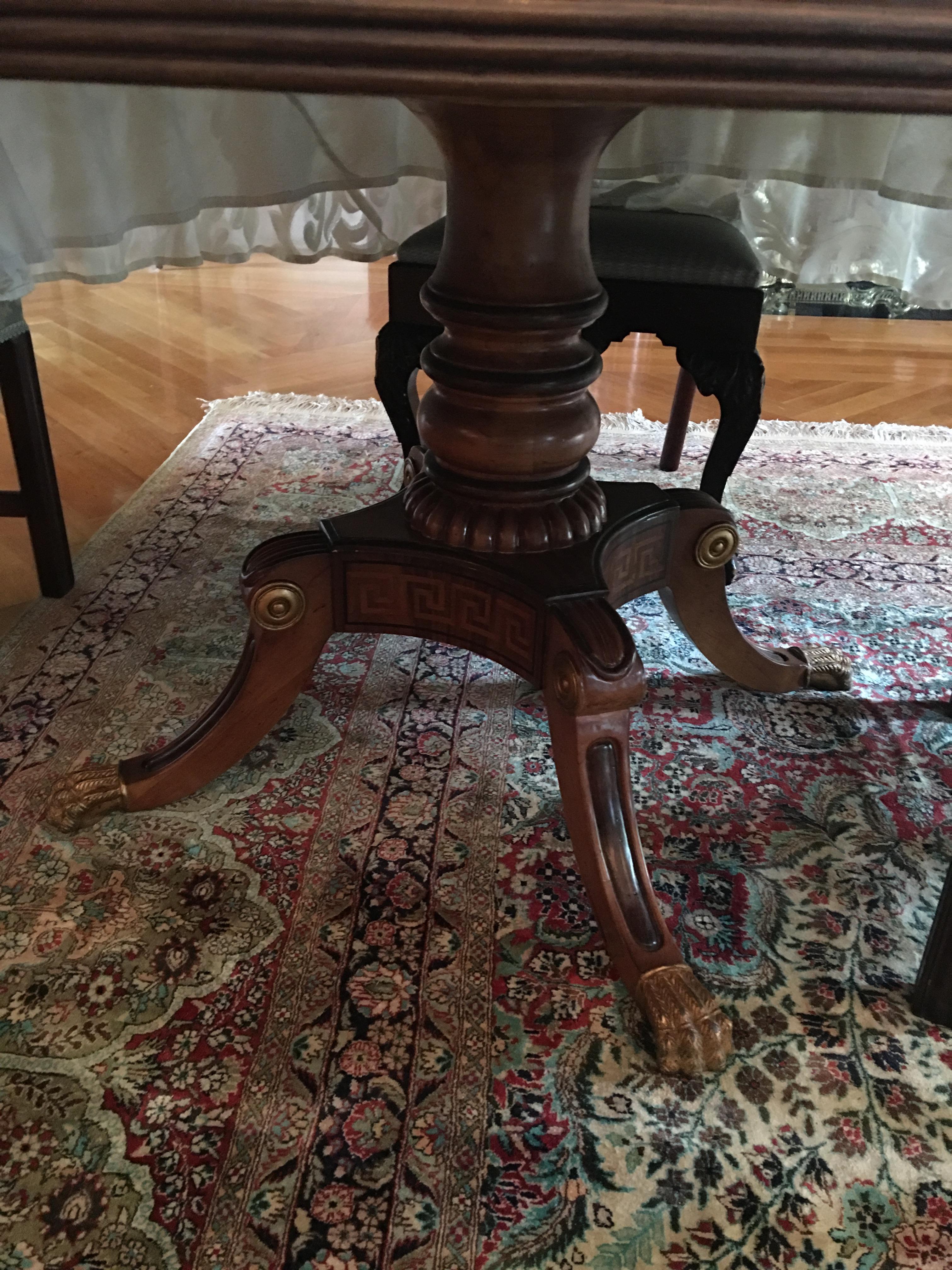 Mahogany Round Table with Greek Key Inlay on a Decorative Pedestal, 20th Century In Good Condition In Savannah, GA