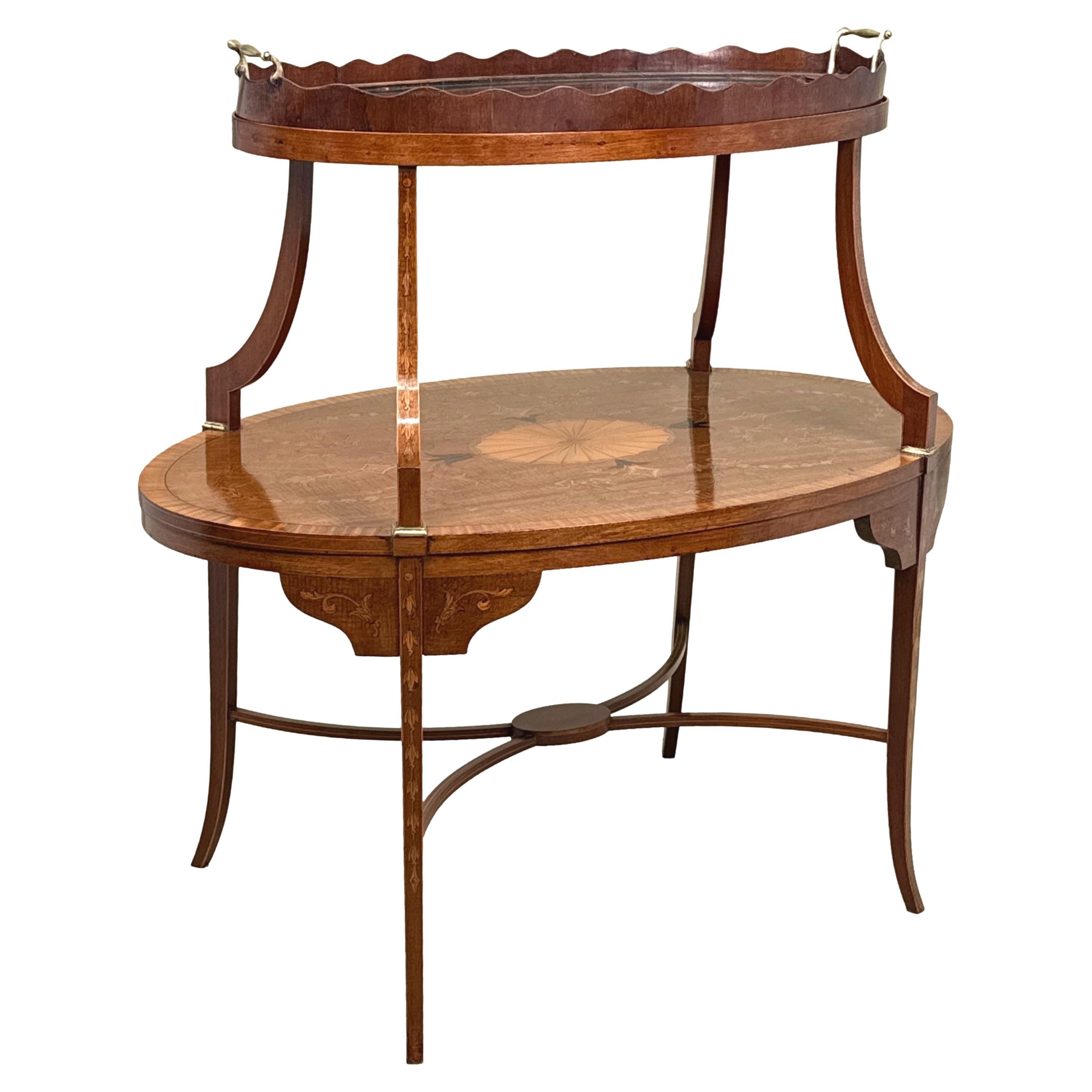 Table à deux niveaux en acajou et bois satiné du XIXe siècle en vente