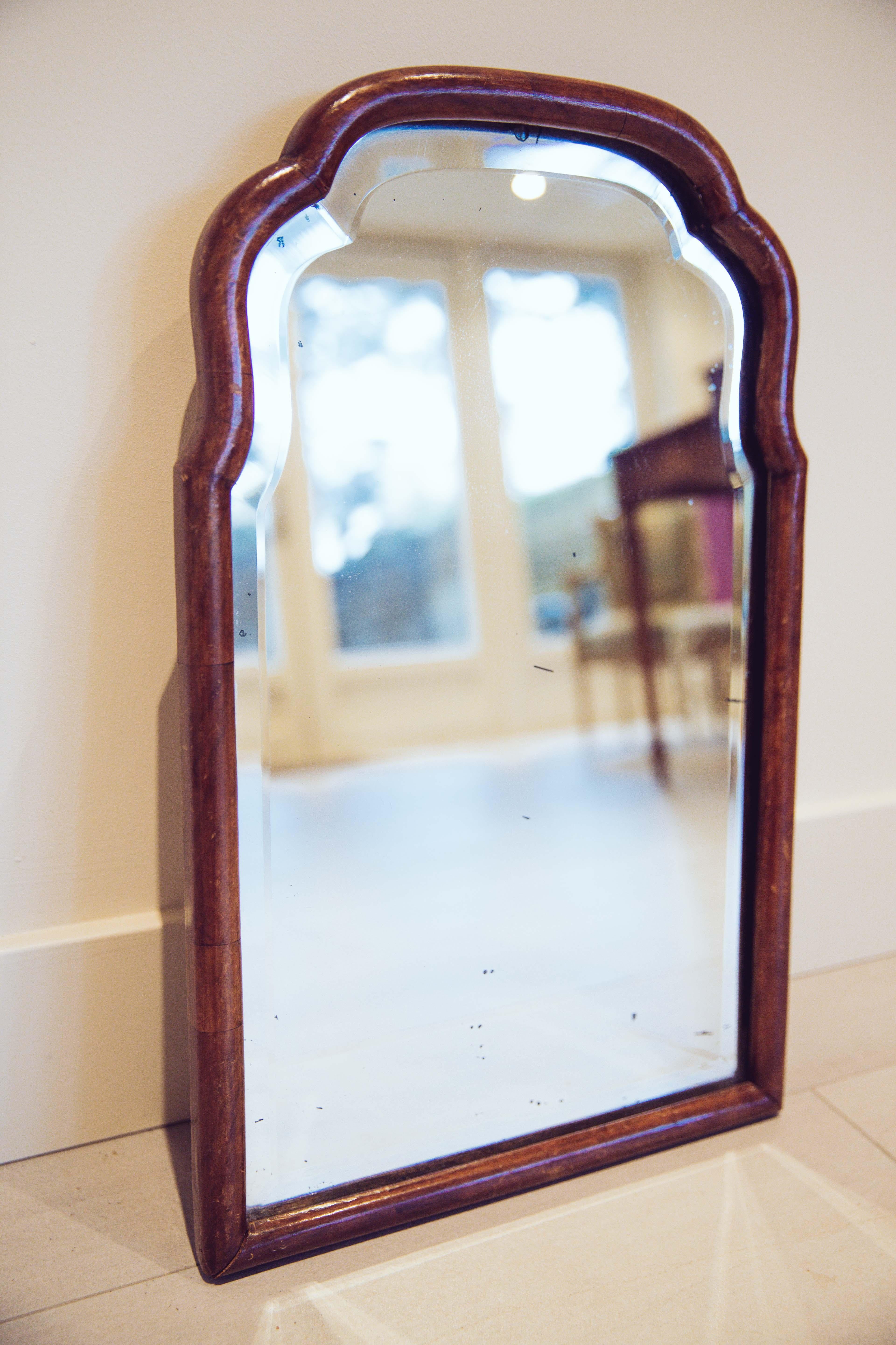 Mahogany Scalloped Bevelled Wall Mirror In Good Condition For Sale In Amsterdam, NL