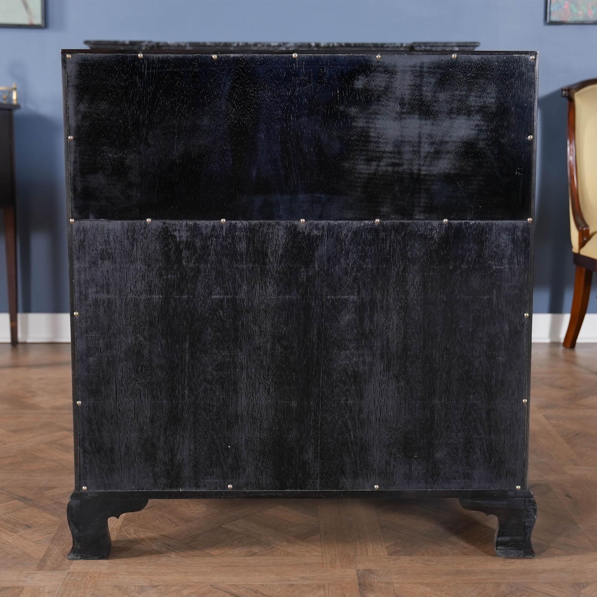 Bureau secrétaire en acajou en vente 7