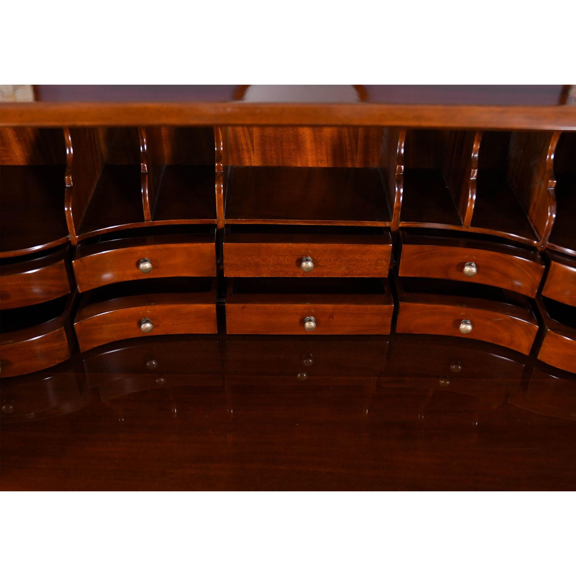 Bureau secrétaire en acajou en vente 2