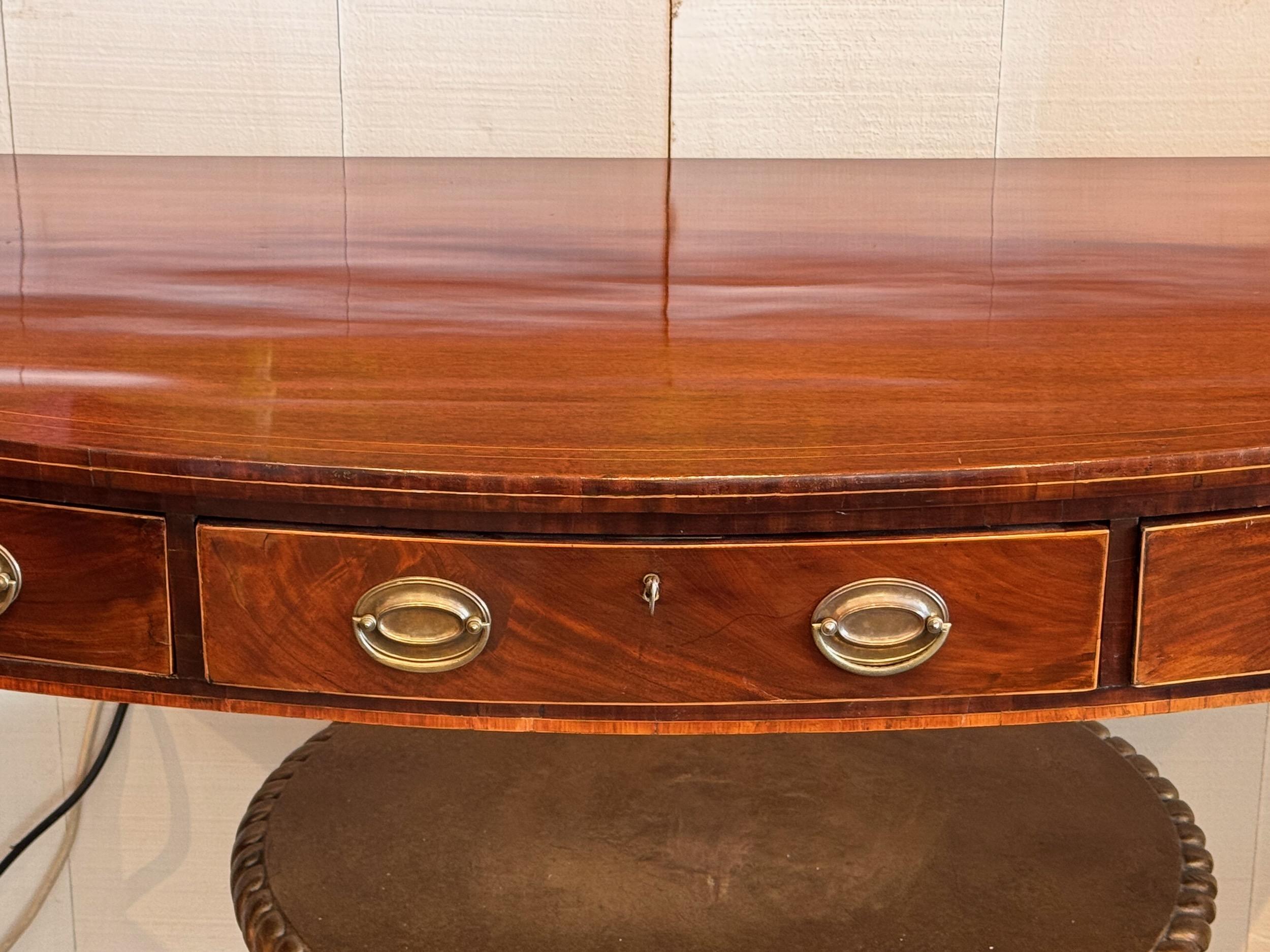 Mahogany Server In Good Condition In Charlottesville, VA