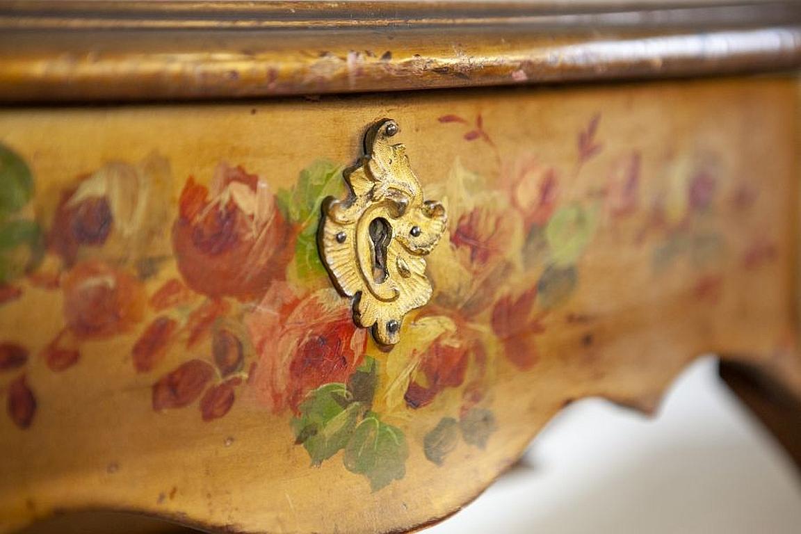Mahogany Sewing Table with Brass Details from the Late 19th Century For Sale 7