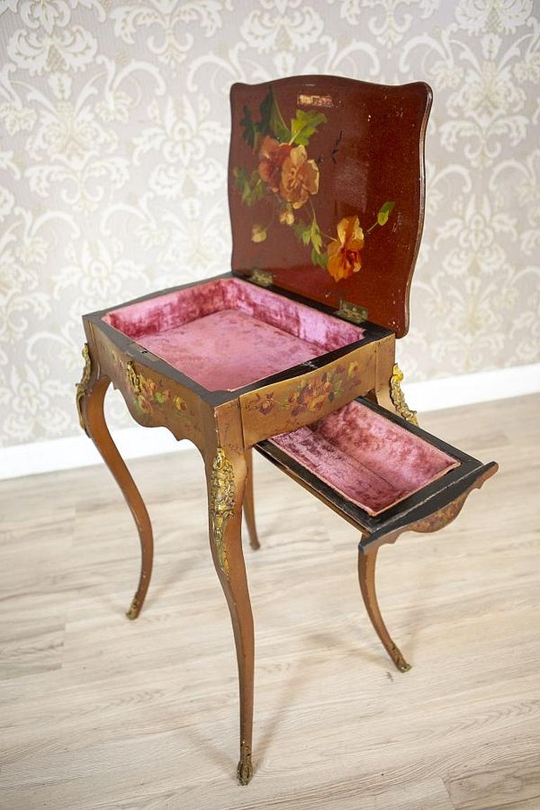 Mahogany Sewing Table with Brass Details from the Late 19th Century For Sale 2