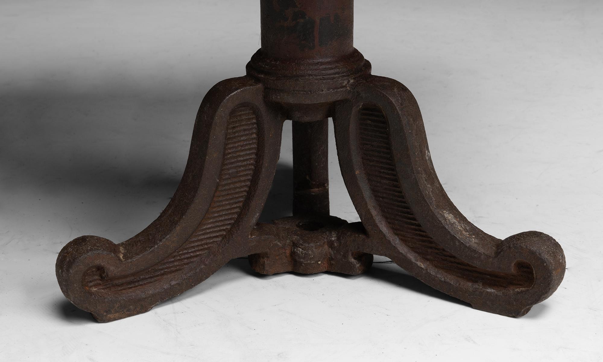 20ième siècle Table de bateau en acajou, Angleterre vers 1900