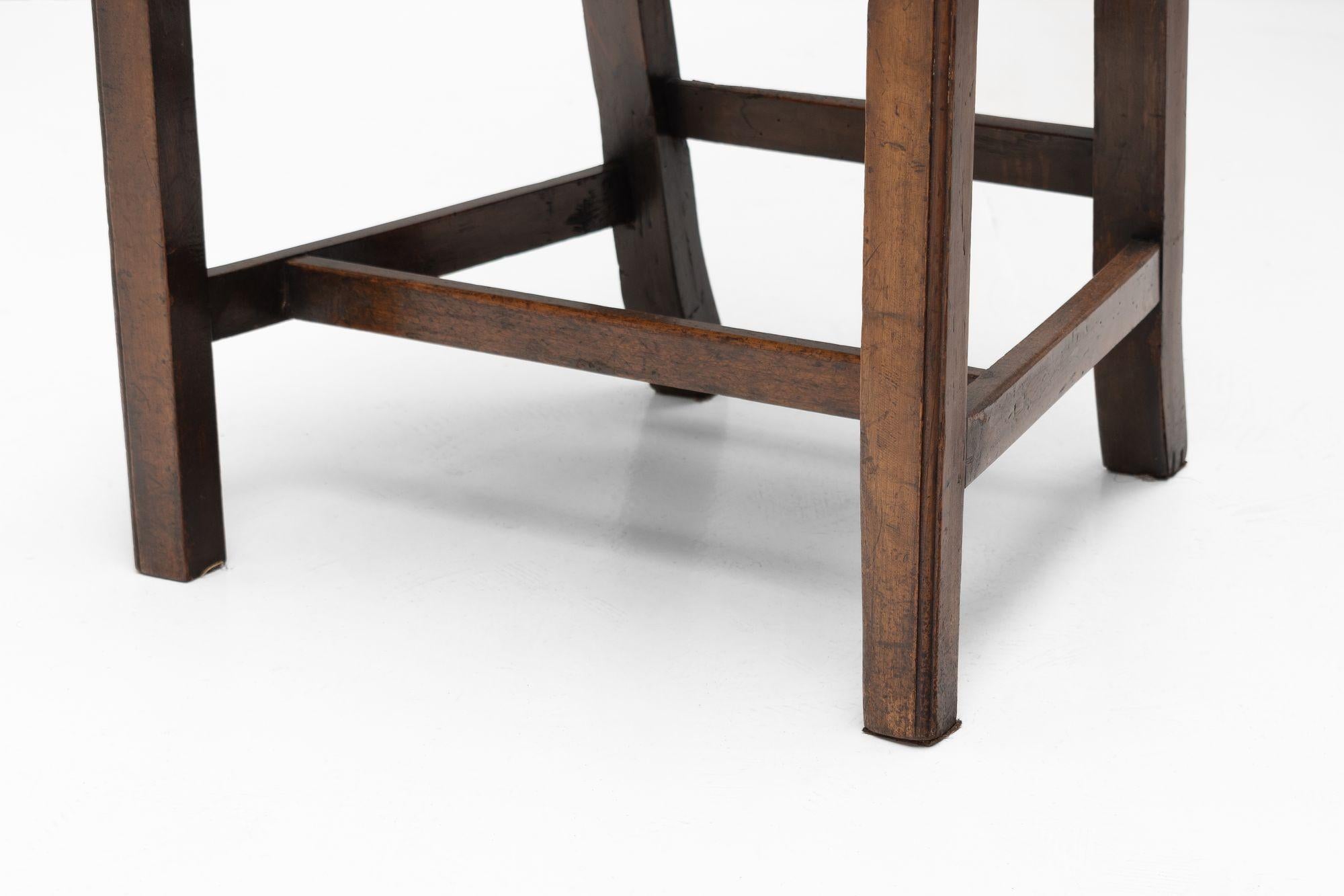 Silla auxiliar de caoba en venta 1