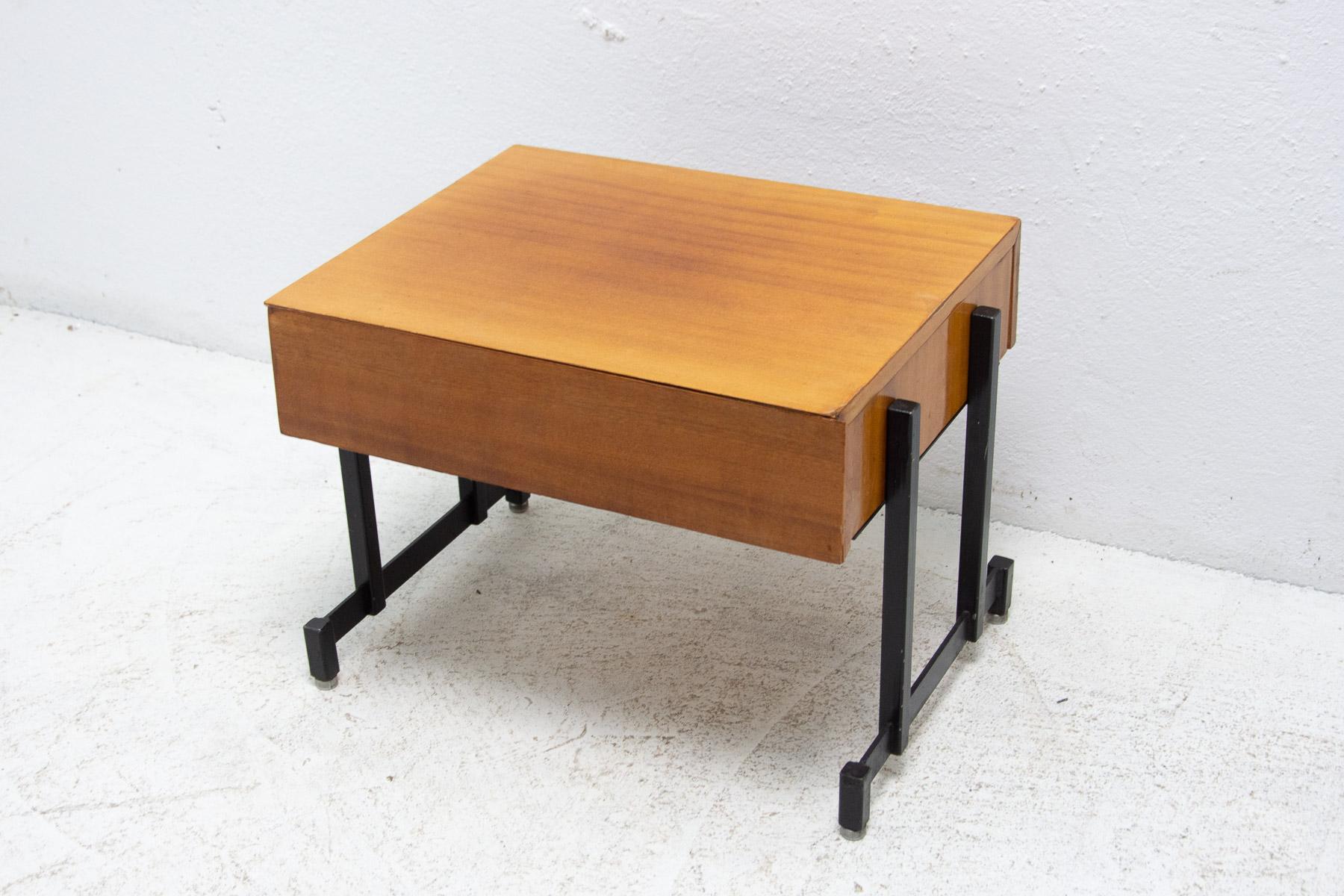 Mahogany Side Table or TV Table, Czechoslovakia, 1970's For Sale 4