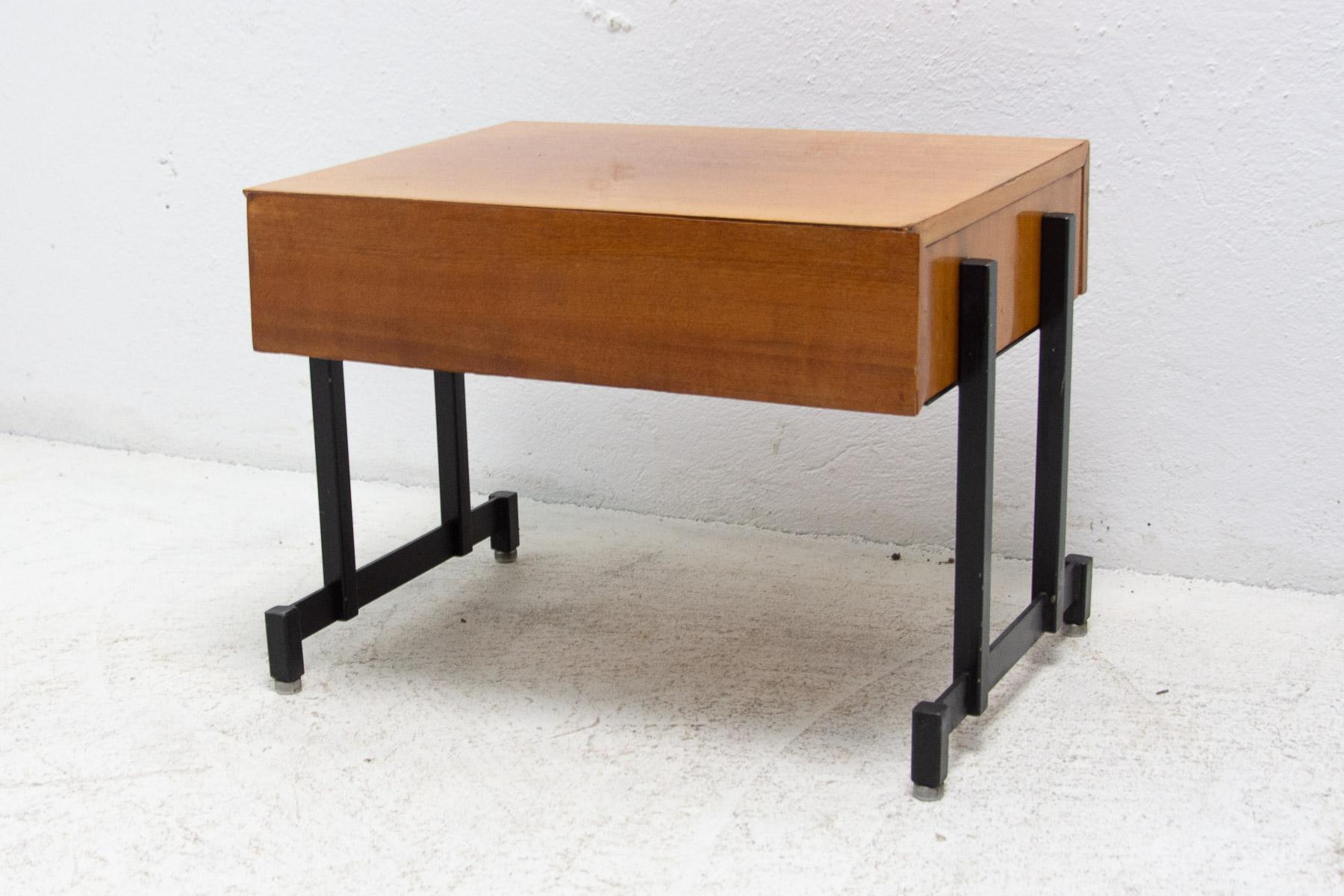 Mahogany Side Table or TV Table, Czechoslovakia, 1970's For Sale 5