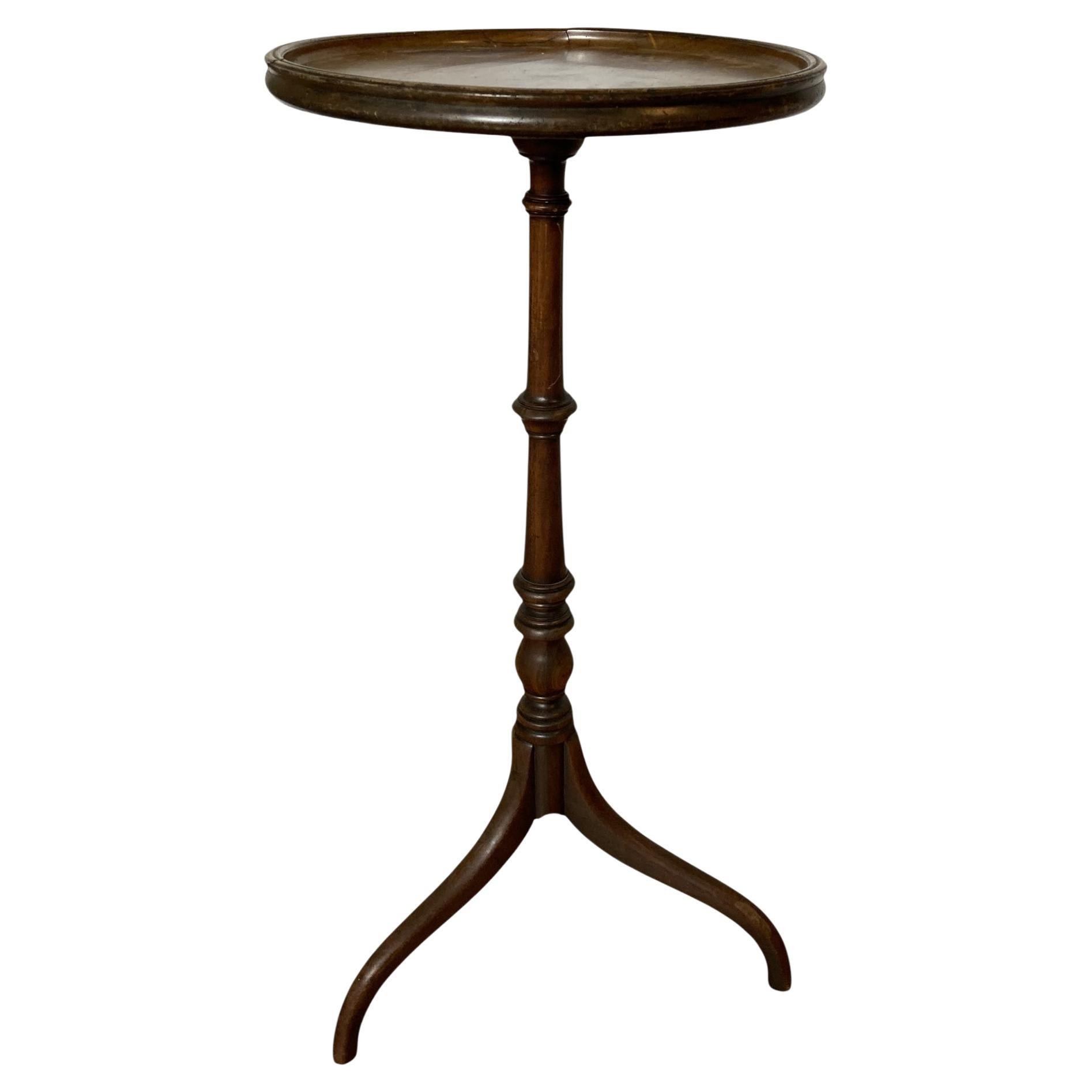 Table d'appoint ou table à vin en acajou sur trois pieds 19e siècle