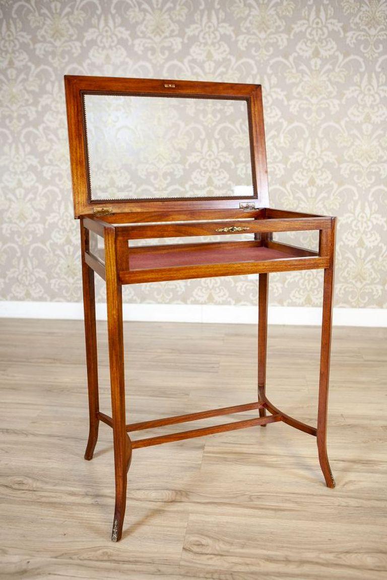 Tissu Table d'appoint/showcase/Display Cabinet en acajou du 19ème siècle en vente