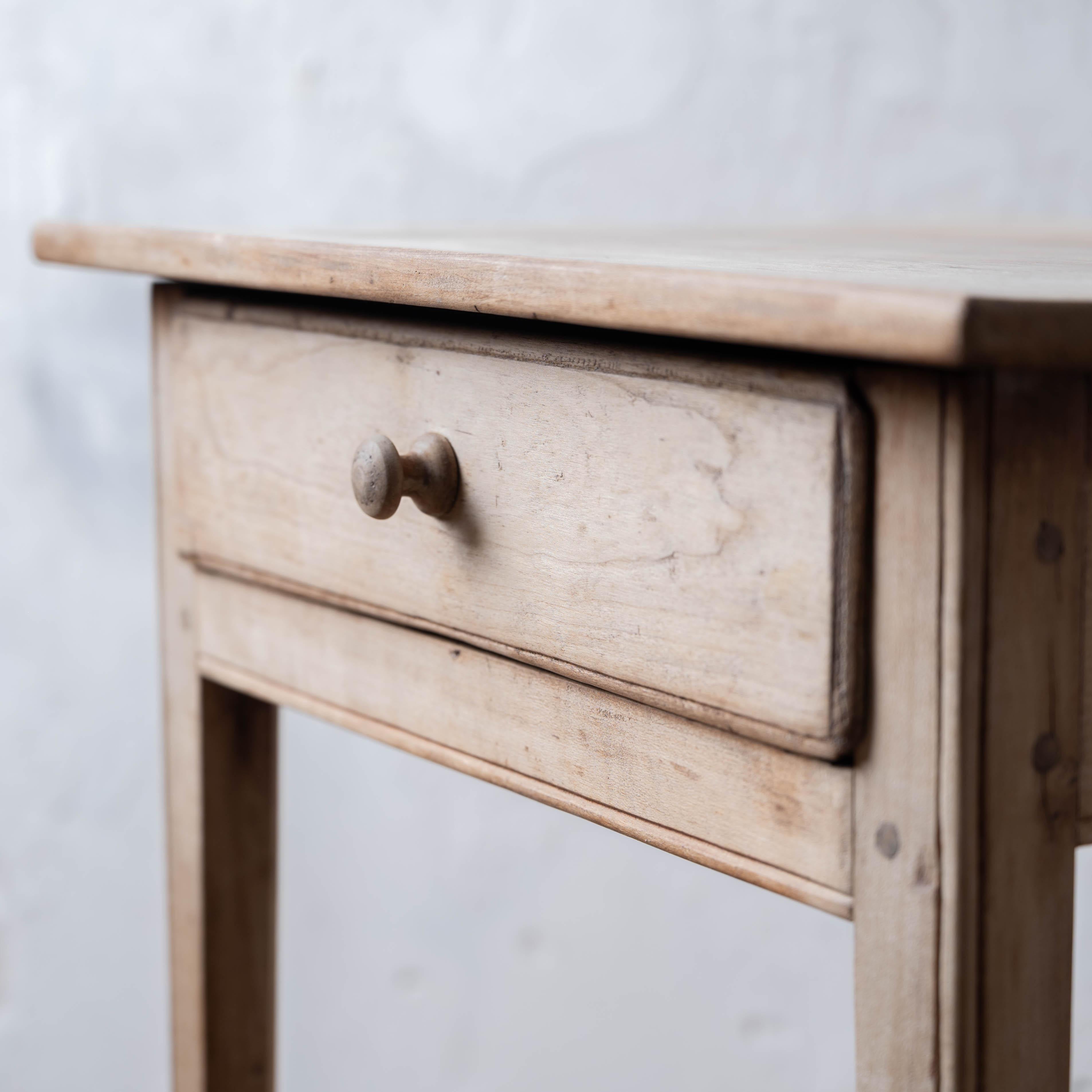 Mahogany Side Table with X Stretcher, 18th Century For Sale 3