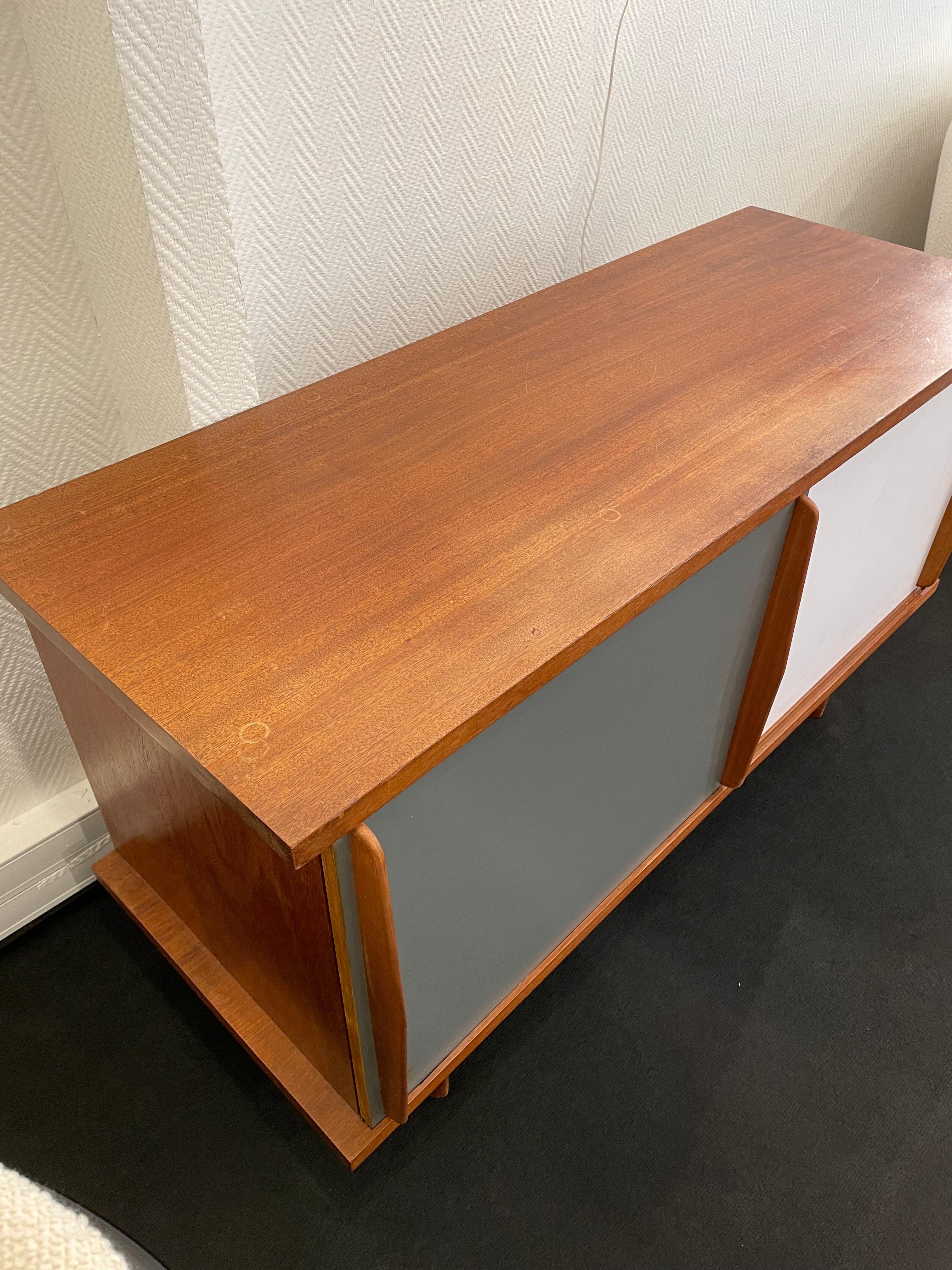 Falegnameria Credenza in mogano in vendita