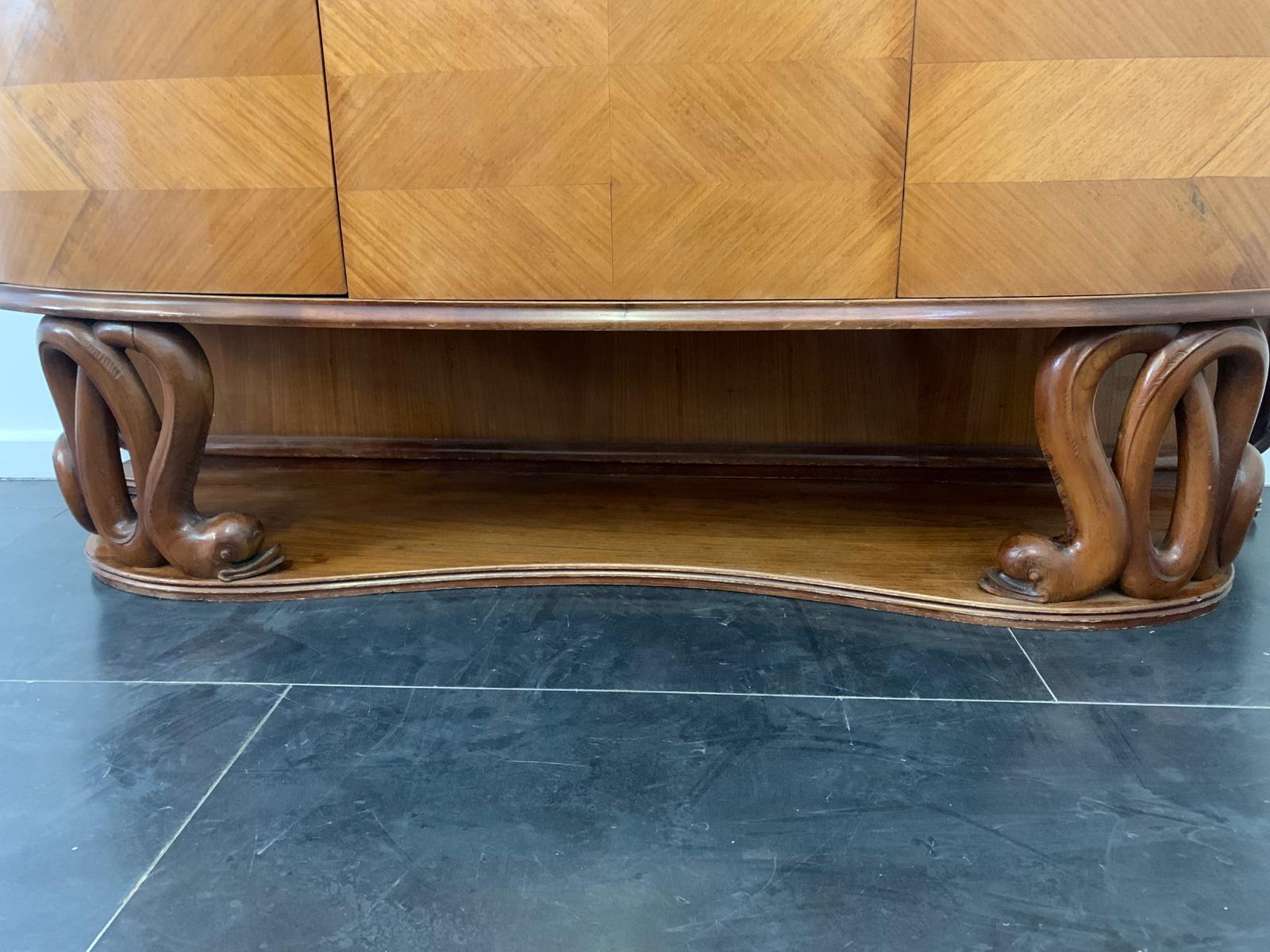 Mahogany sideboard veneered in cherry wood by Fratelli Tagliabue, 1940s For Sale 3