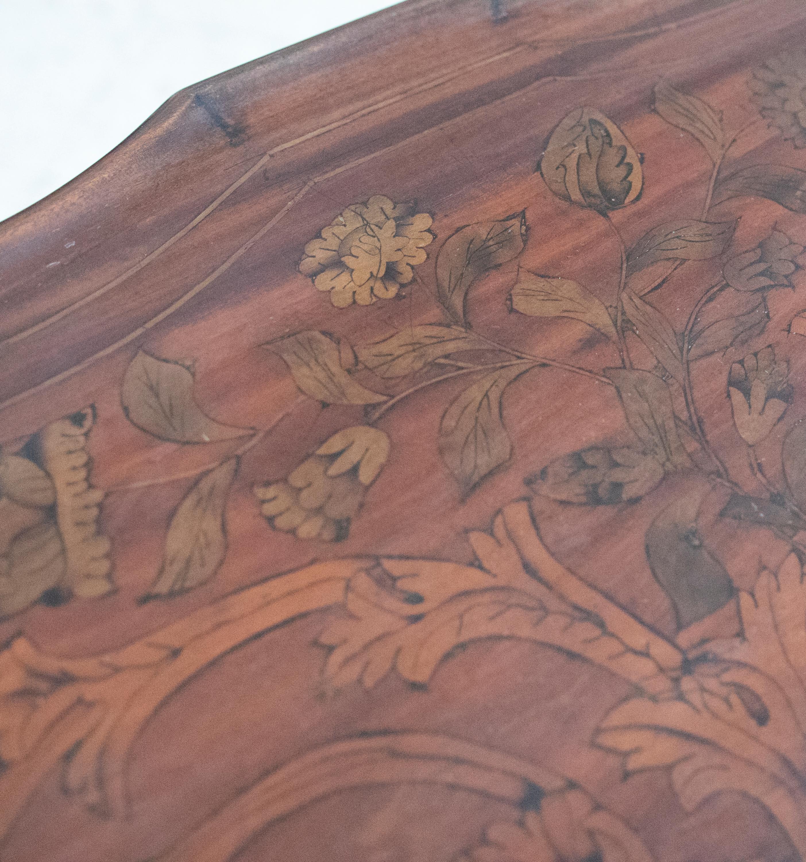 Mahogany Sidetable with Marquetry and Floral Decoration For Sale 11