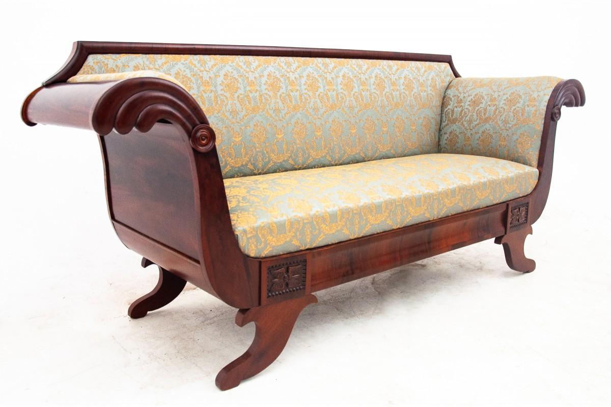 Mahogany sofa in the Biedermeier style, 19th century. In Good Condition In Chorzów, PL