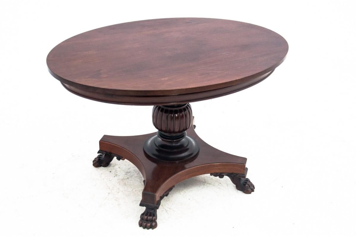 Biedermeier Mahogany table from around 1860, Northern Europe. For Sale