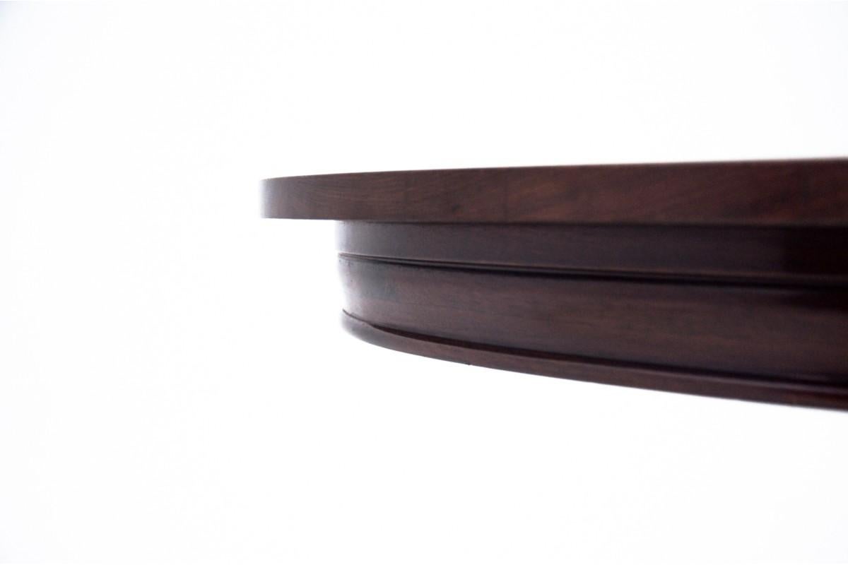 Mahogany table from around 1860, Northern Europe. In Good Condition For Sale In Chorzów, PL