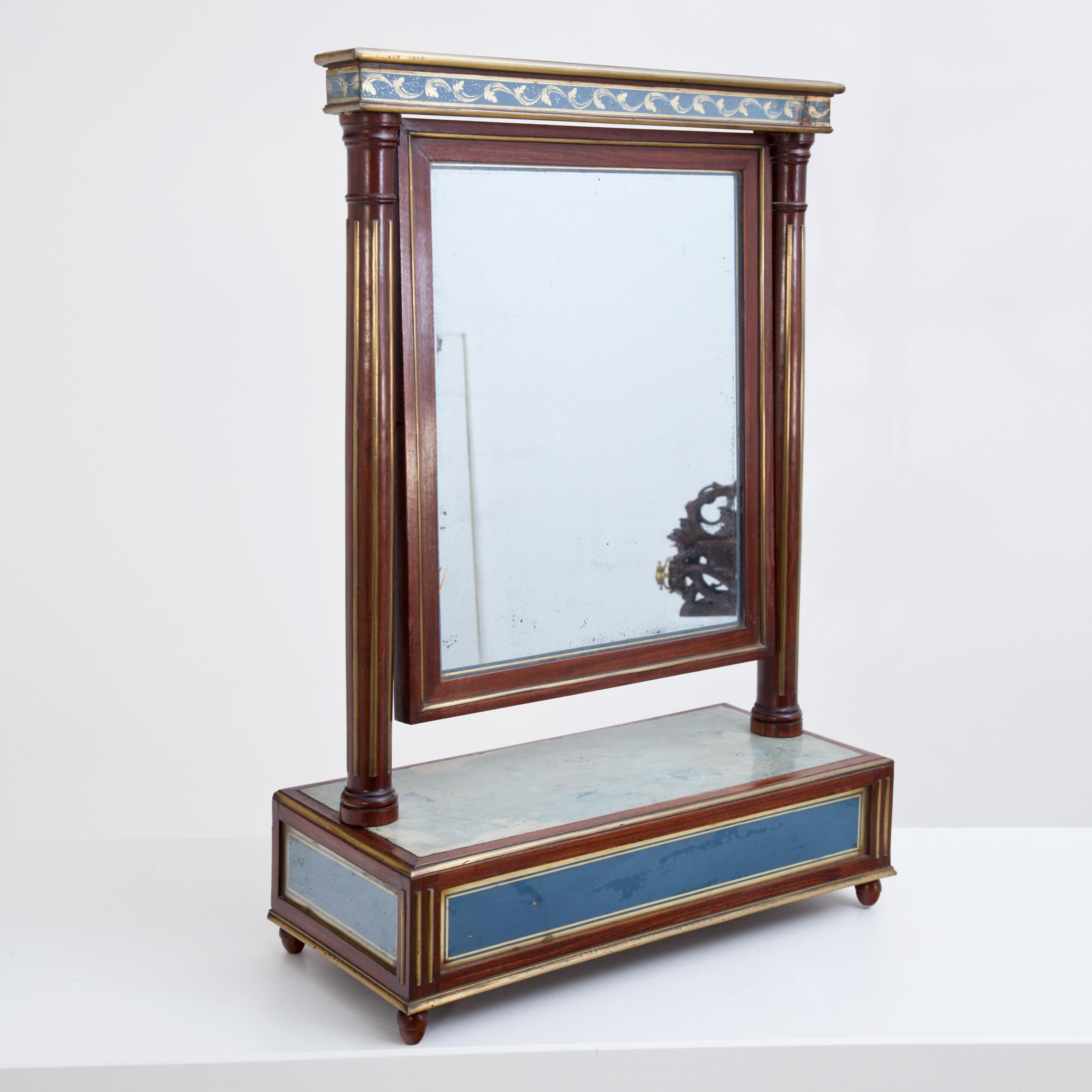 Mahogany Table Mirror with Verre Églomisé Inlays, St. Petersburg, circa 1800 For Sale 1