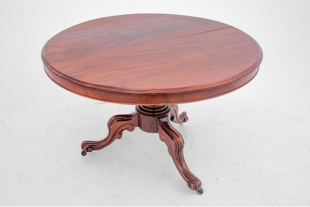 Empire Mahogany table, Western Europe, circa 1880. For Sale