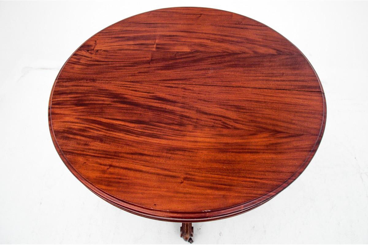 French Mahogany table, Western Europe, circa 1880. For Sale