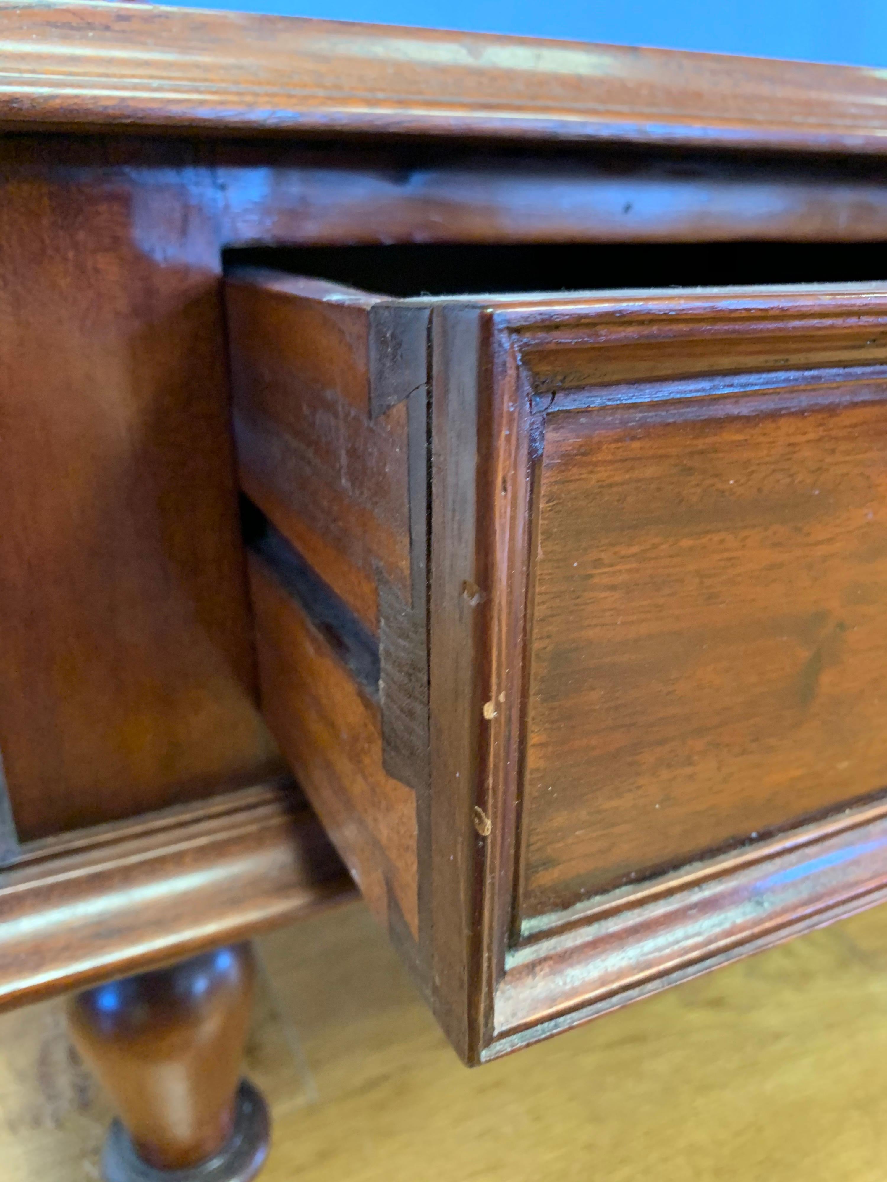 Mahogany Three-Tiered Étagère Server Shelves Butlers Cart 2