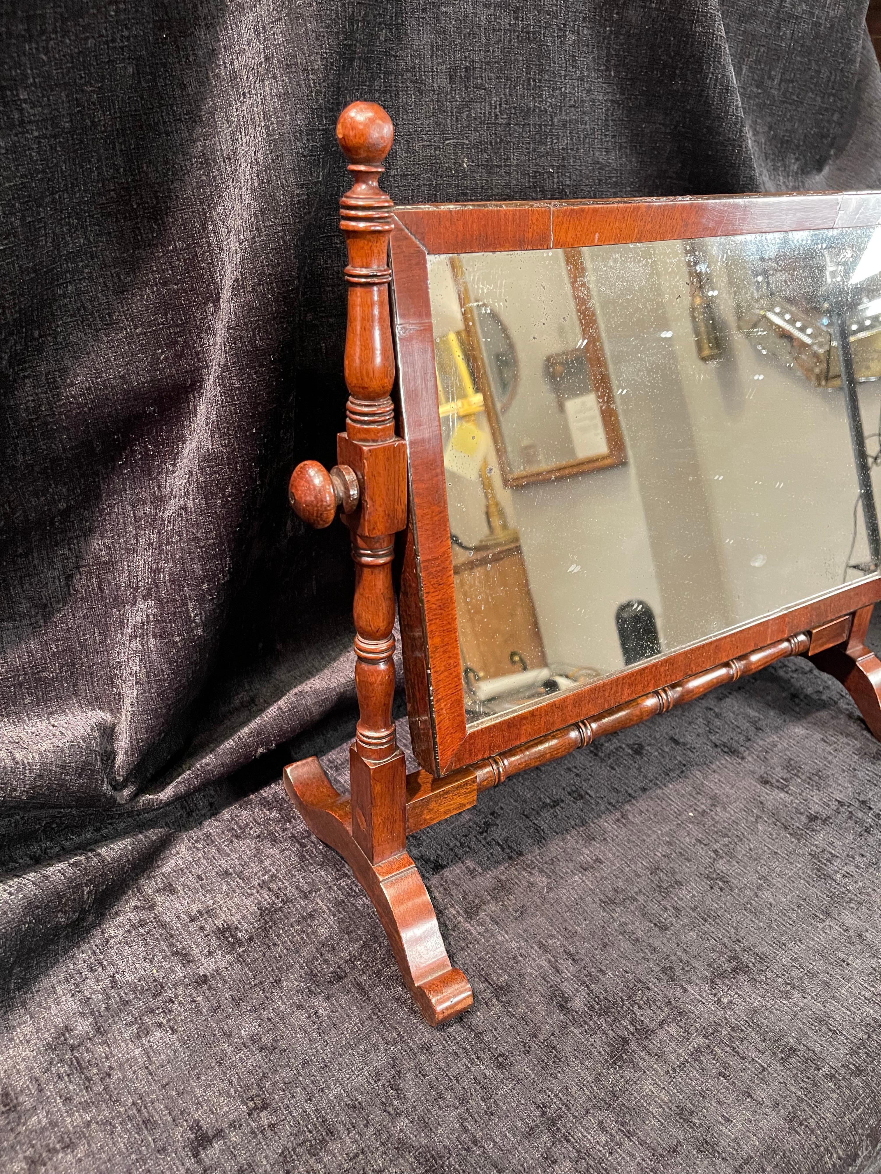 Mahogany Tilting Dressing Mirror In Good Condition For Sale In New York, NY