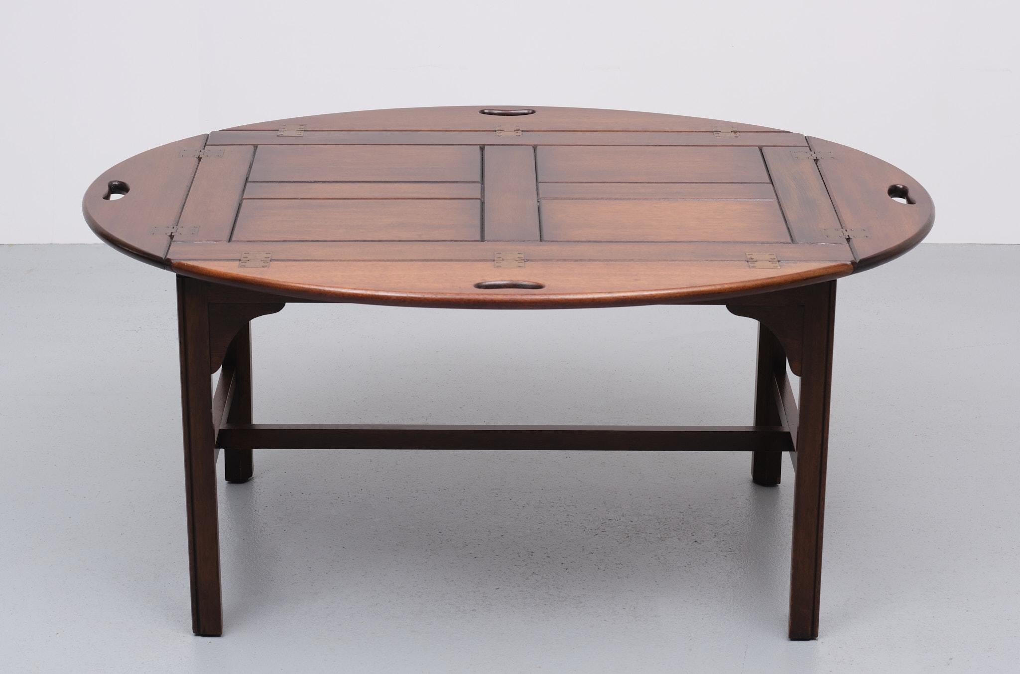 Mahogany Tray Table Bevan Funnell 1960s England  In Good Condition For Sale In Den Haag, NL