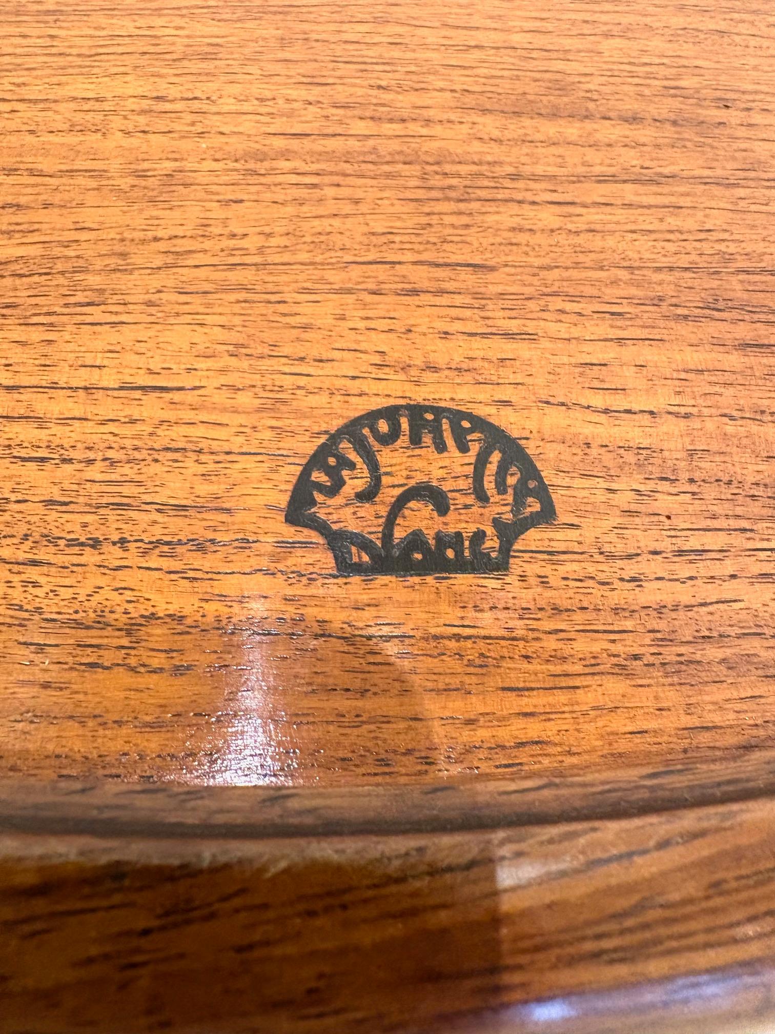 Table d'appoint circulaire à deux niveaux en acajou par Louis Majorelle en vente 2