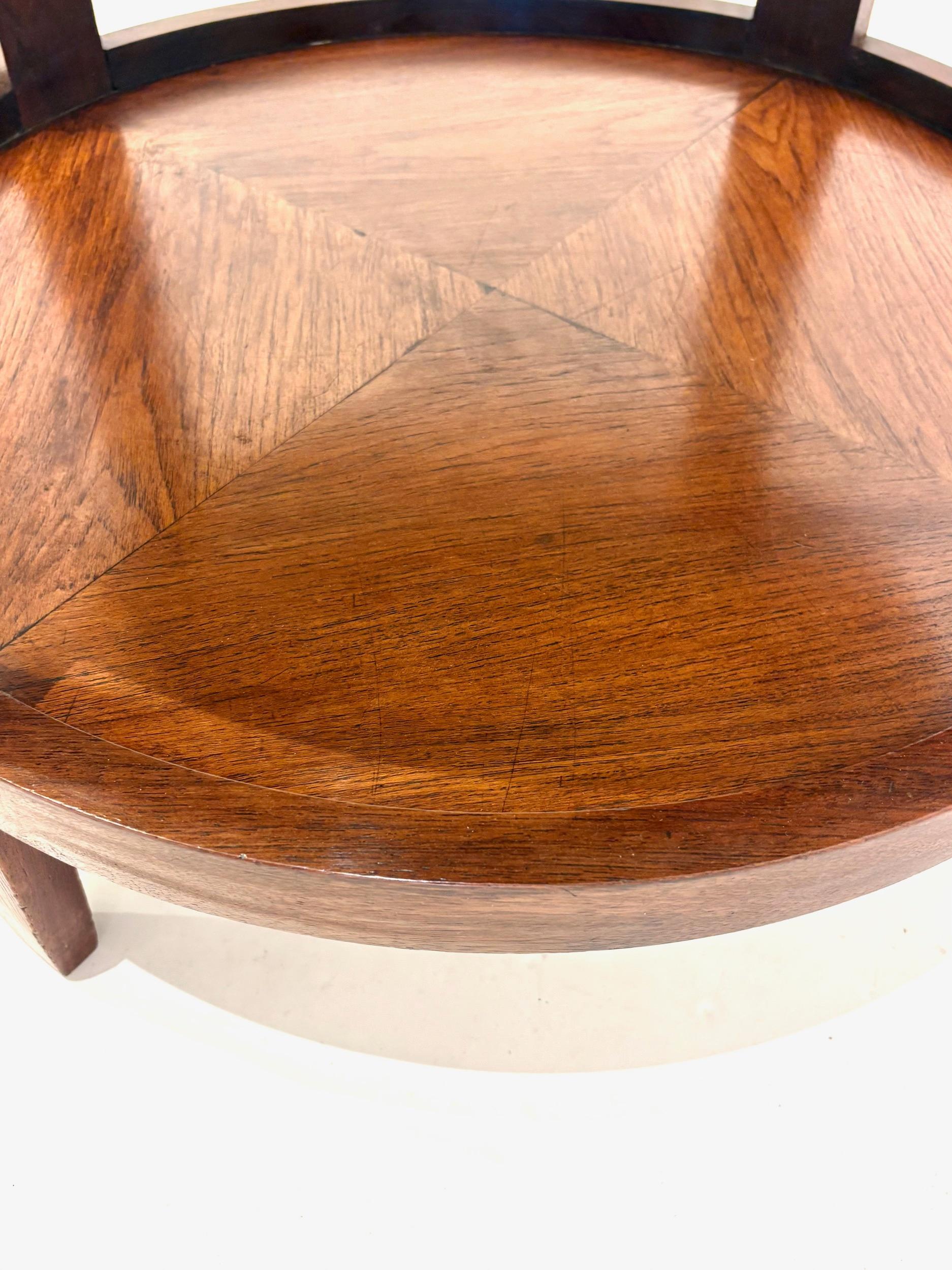 Table d'appoint circulaire à deux niveaux en acajou par Louis Majorelle en vente 3