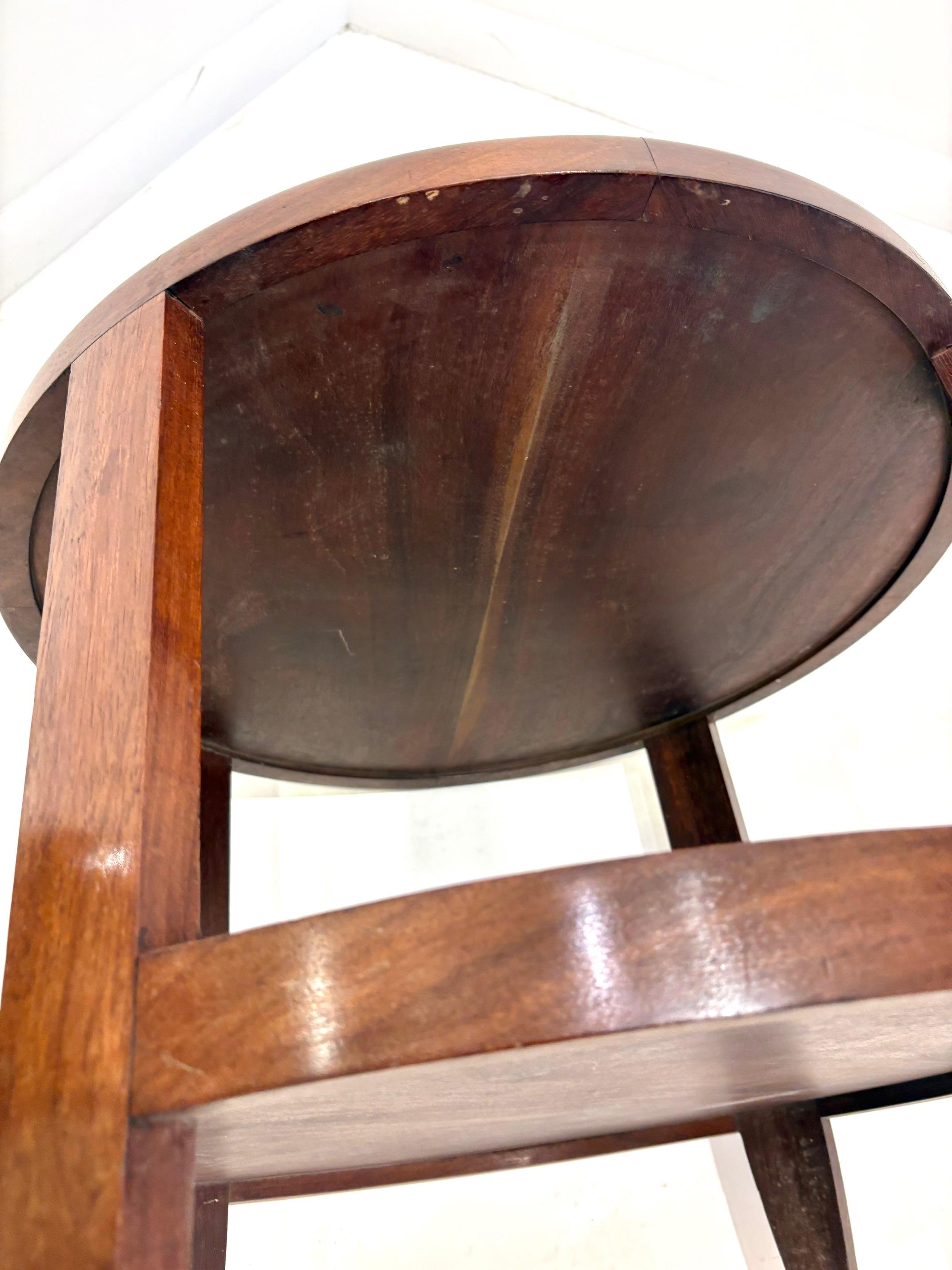 Table d'appoint circulaire à deux niveaux en acajou par Louis Majorelle en vente 5