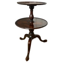 Table d'appoint, serveur ou plante en acajou à deux niveaux, superbement conservée, datant de 1780 Table d'appoint, serveur ou plante en acajou à deux niveaux, superbement conservée, datant de 1780