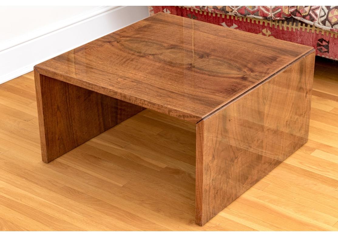 Mesa Cocktail Cascada Caoba en venta 2