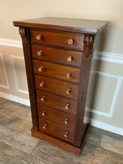 Mahogany Wellington Chest