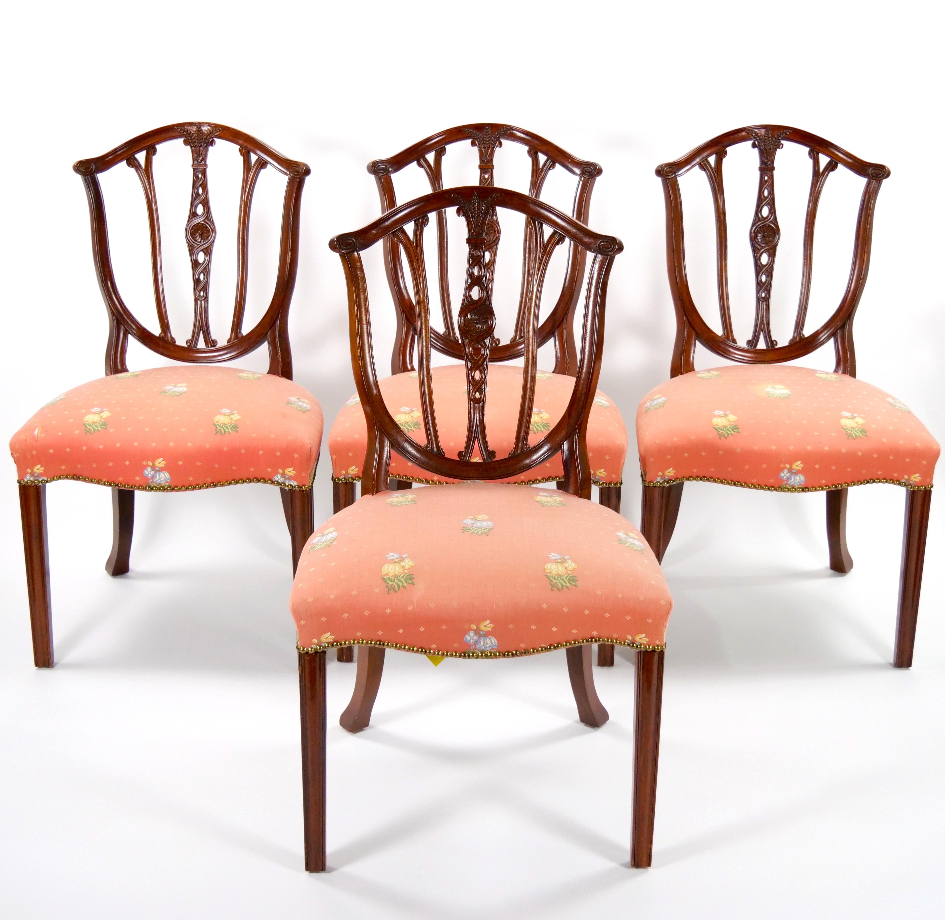Zehn-Esszimmerstühle-Set aus Mahagoni mit Holzrahmen und gepolstertem Hepplewhite-Stil (Nordamerikanisch) im Angebot