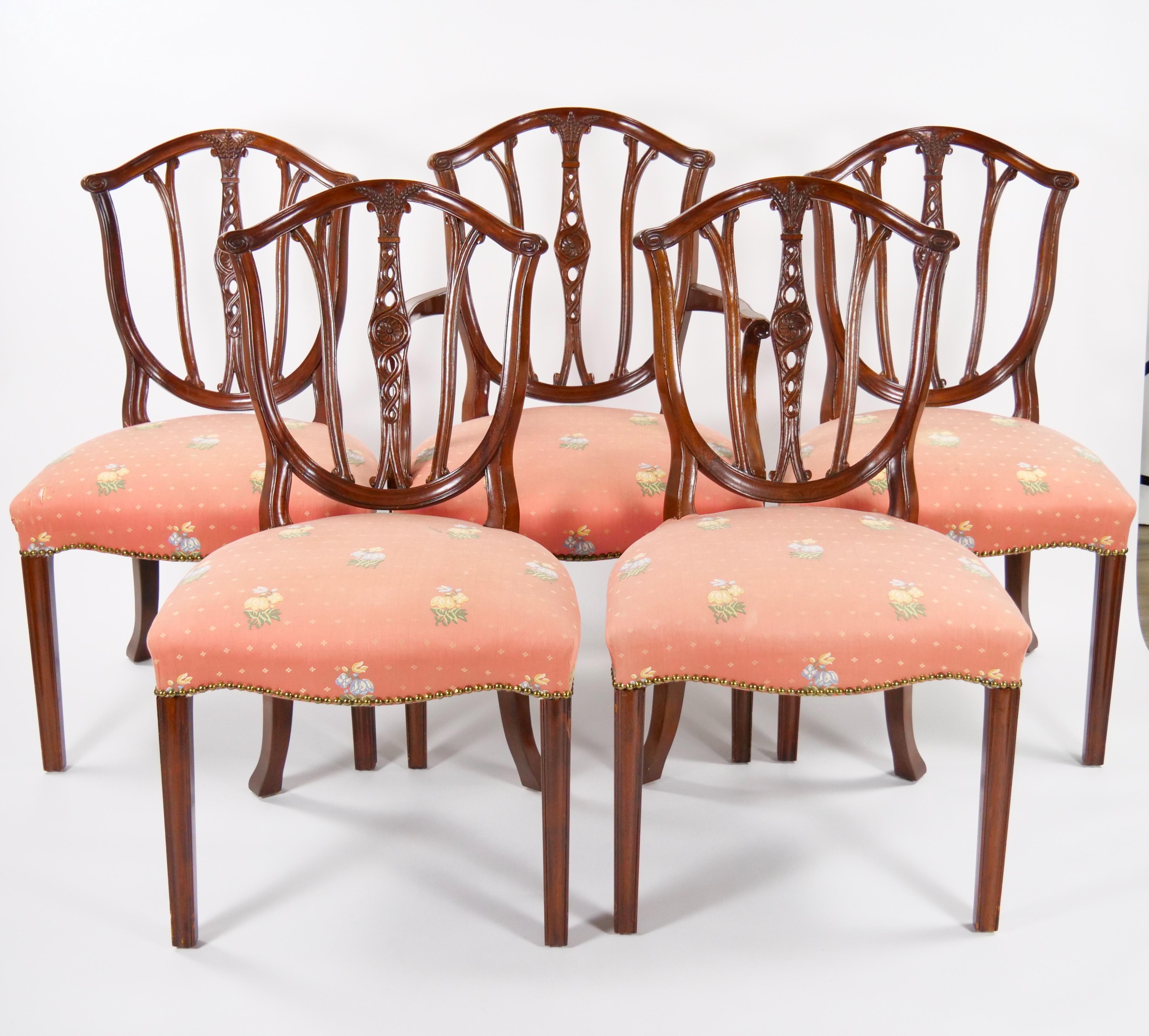 Mahogany Wood Frame / Upholstered Hepplewhite Style Ten Dining Chair Set In Good Condition For Sale In Tarry Town, NY
