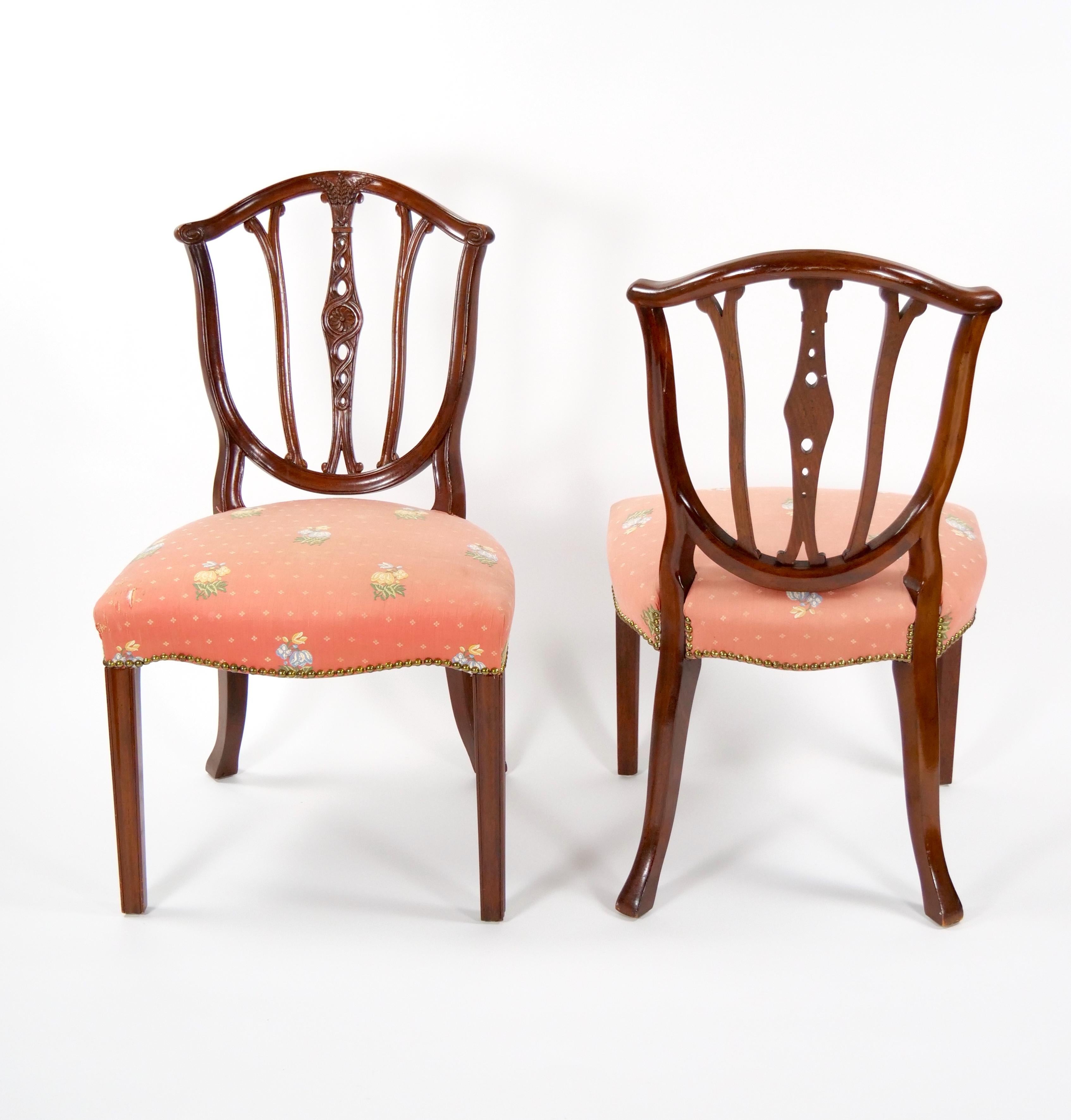 Mid-20th Century Mahogany Wood Frame / Upholstered Hepplewhite Style Ten Dining Chair Set For Sale