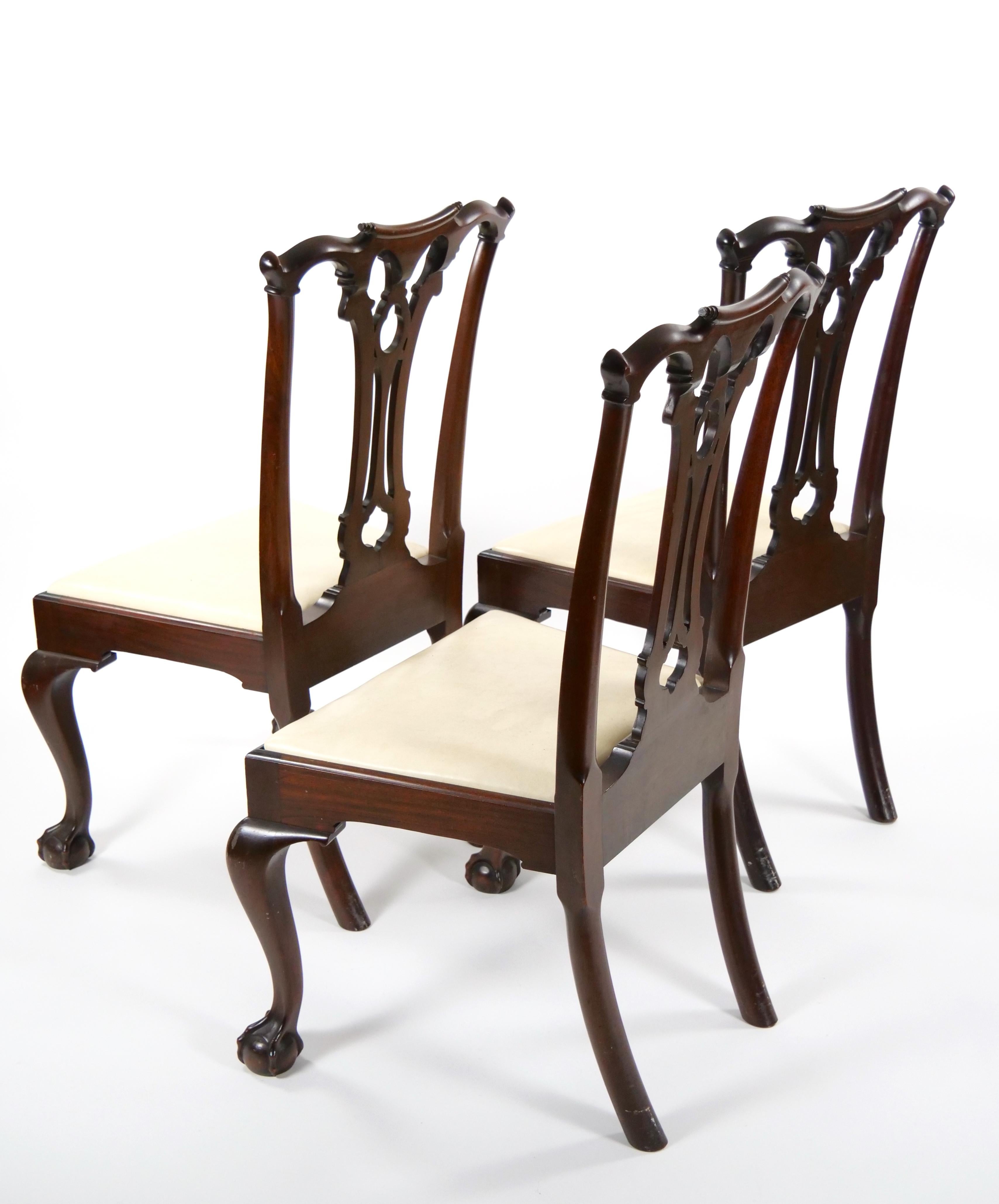 Mahogany Wood Framed (8) Chippendale Style Dining Chairs In Good Condition For Sale In Tarry Town, NY