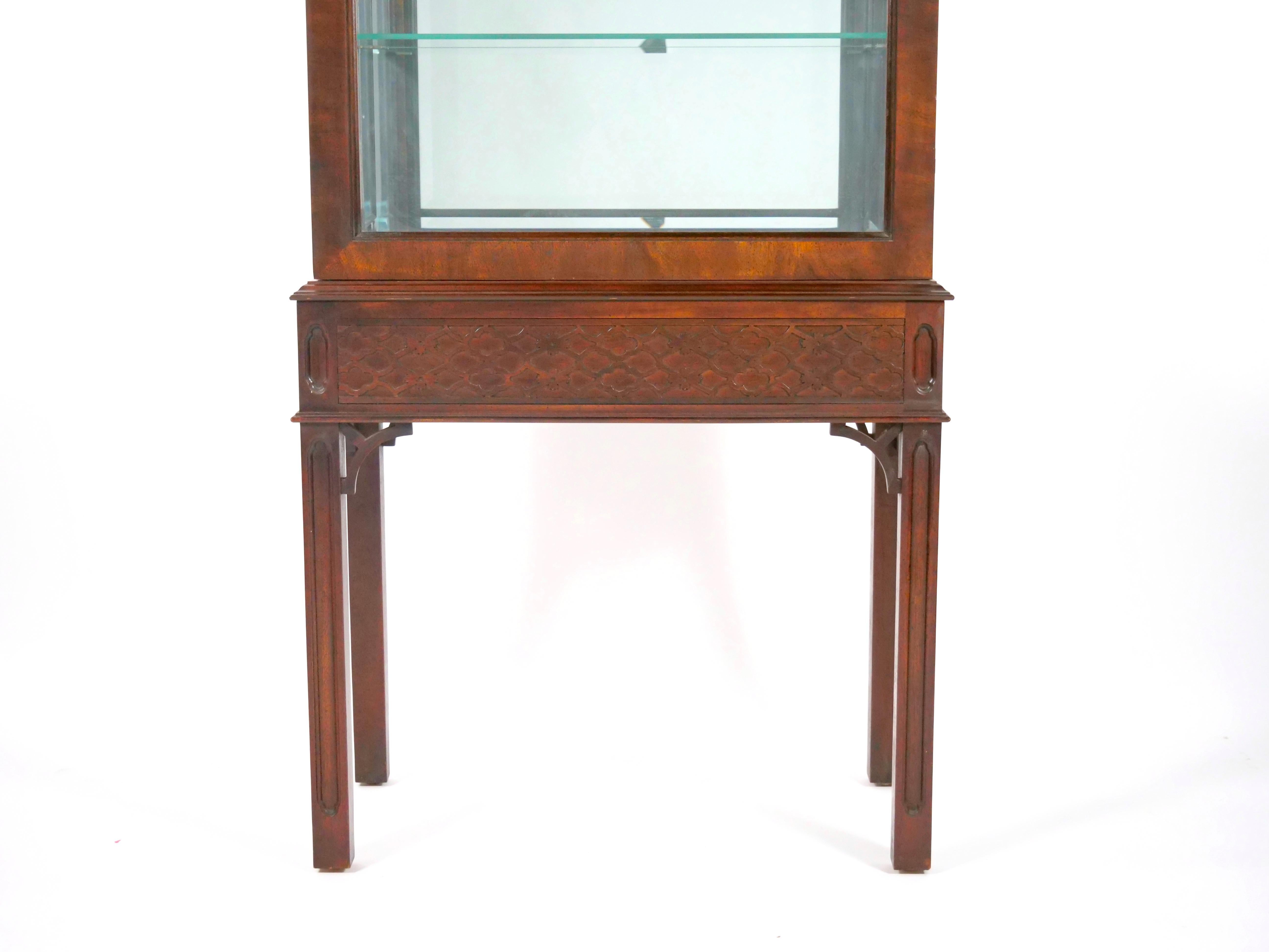 Mahogany Wood Framed Mirrored Back Display Vitrine Cabinet / Three Glass Shelves For Sale 4