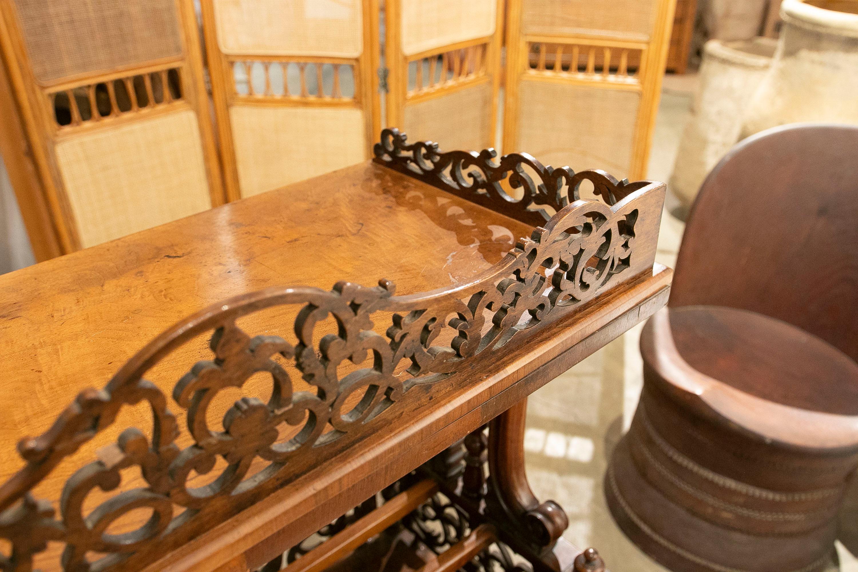Mahogany wooden bar cabinet with high quality fretwork For Sale 9