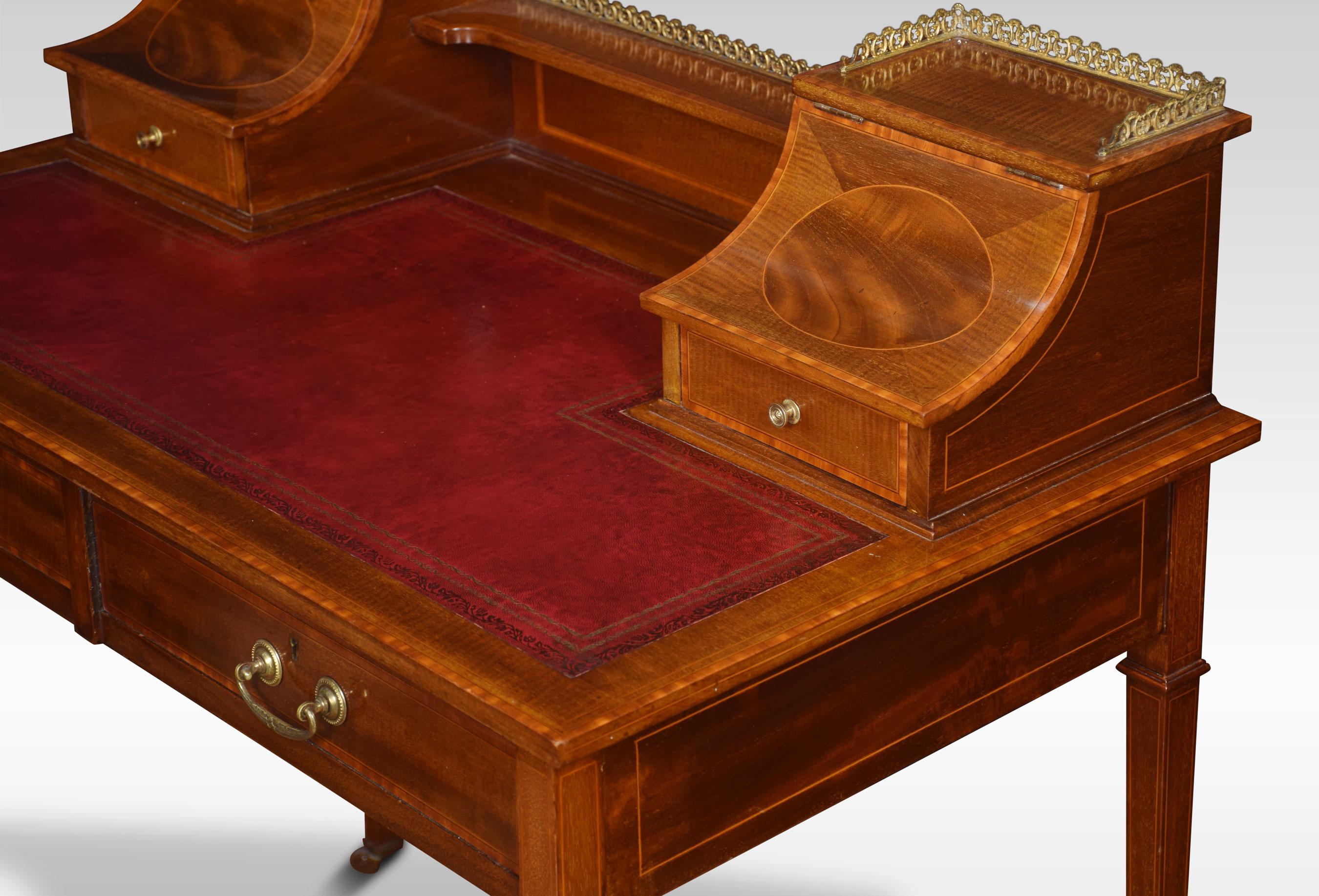 Legno Scrivania in mogano in vendita