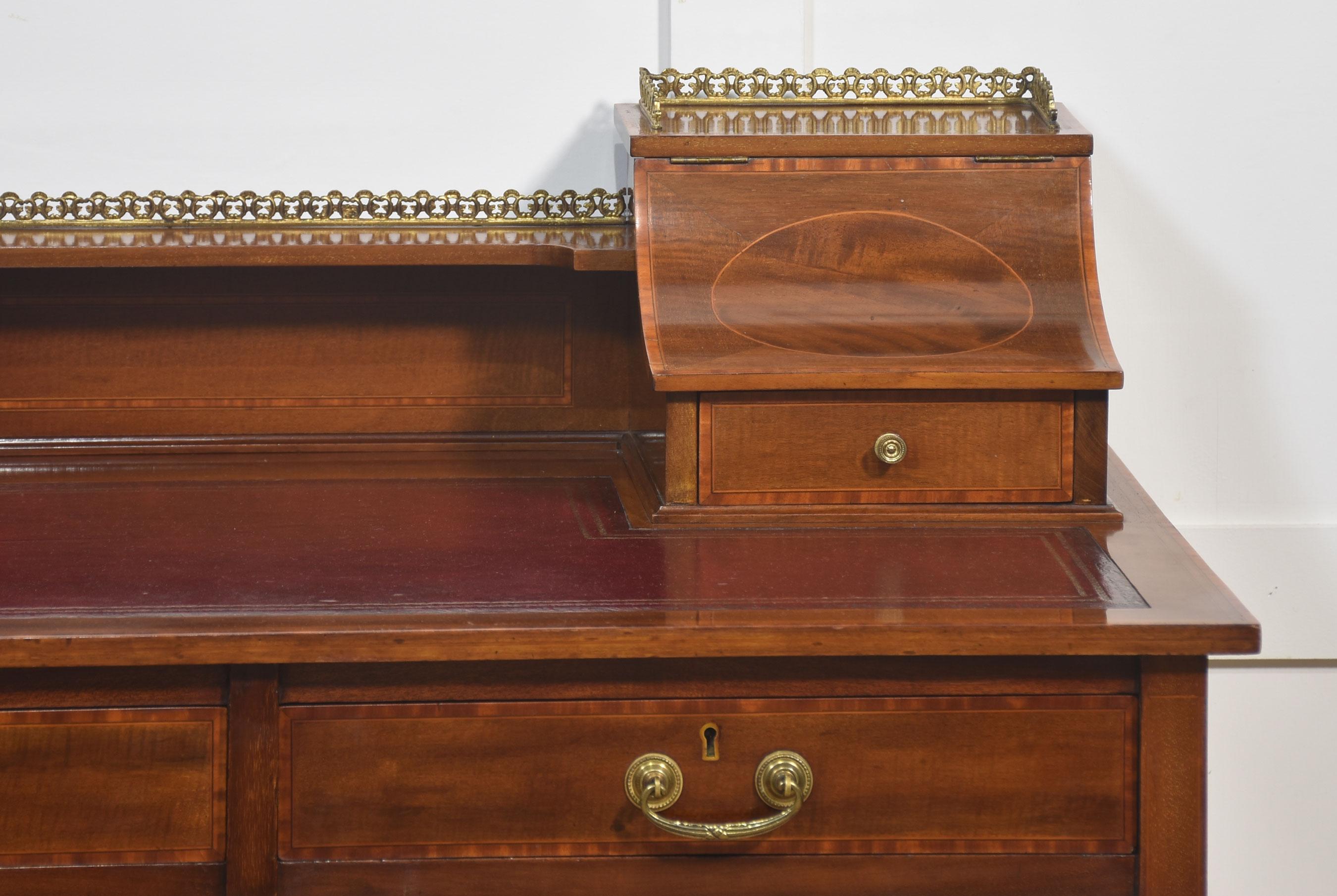 Mahogany Writing Desk with Satinwood Inlay In Good Condition For Sale In Cheshire, GB
