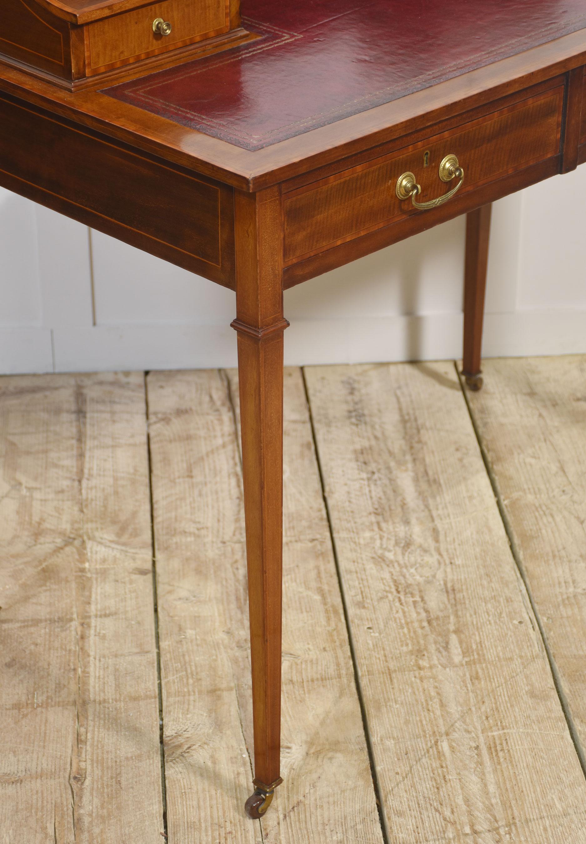 Mahogany Writing Desk with Satinwood Inlay For Sale 1