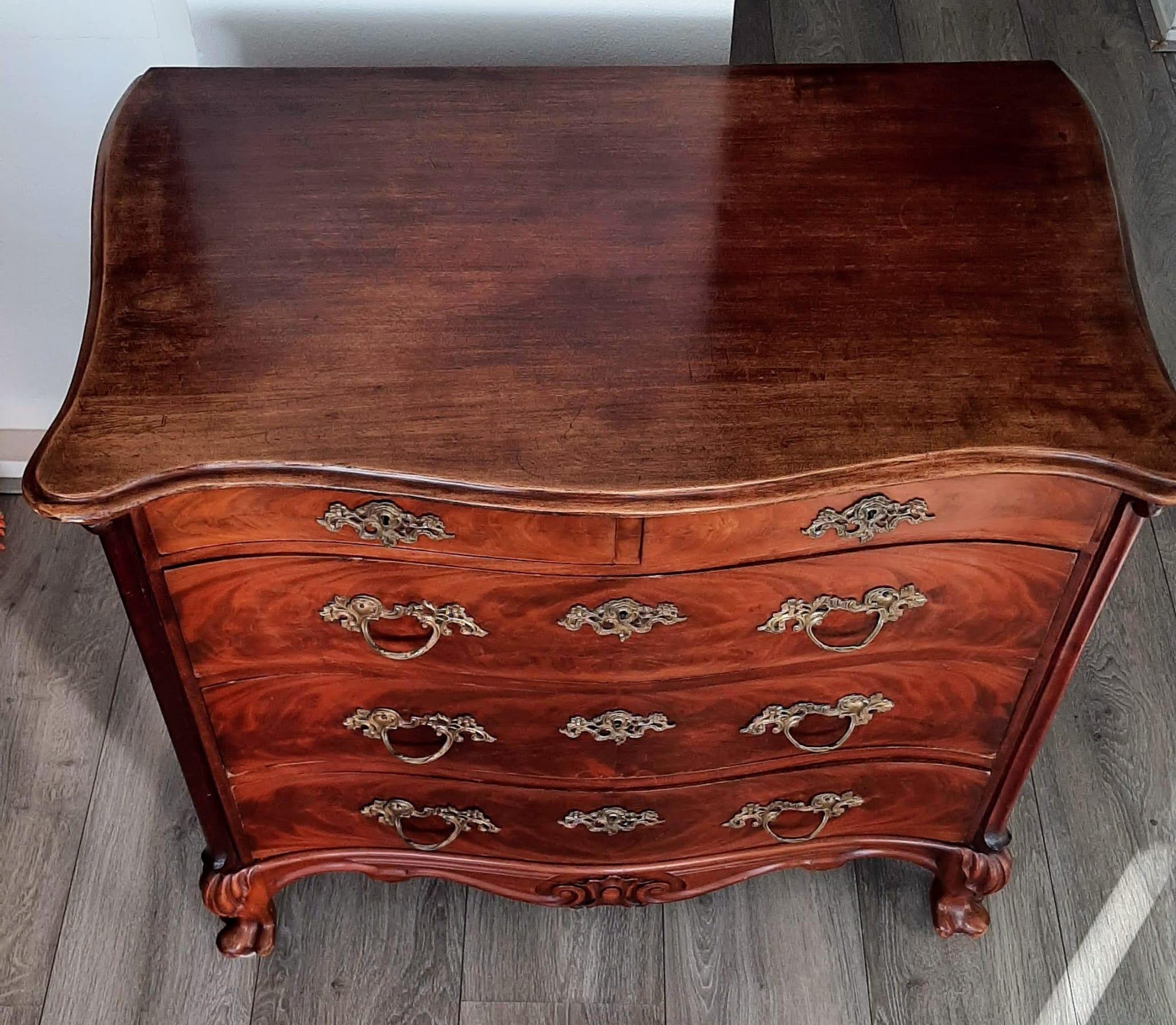 Fine XIX secolo Cassettiera in mahogony, stile Luigi XV, 1890 ca. in vendita