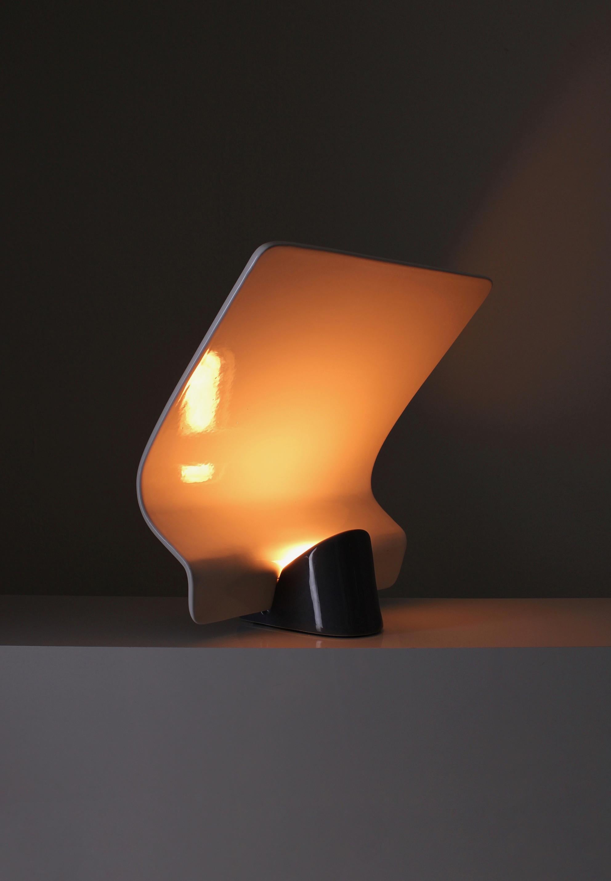 Maia table lamp by Arturo Silva for Antonangeli, C. 1990 In Excellent Condition For Sale In UTRECHT, NL