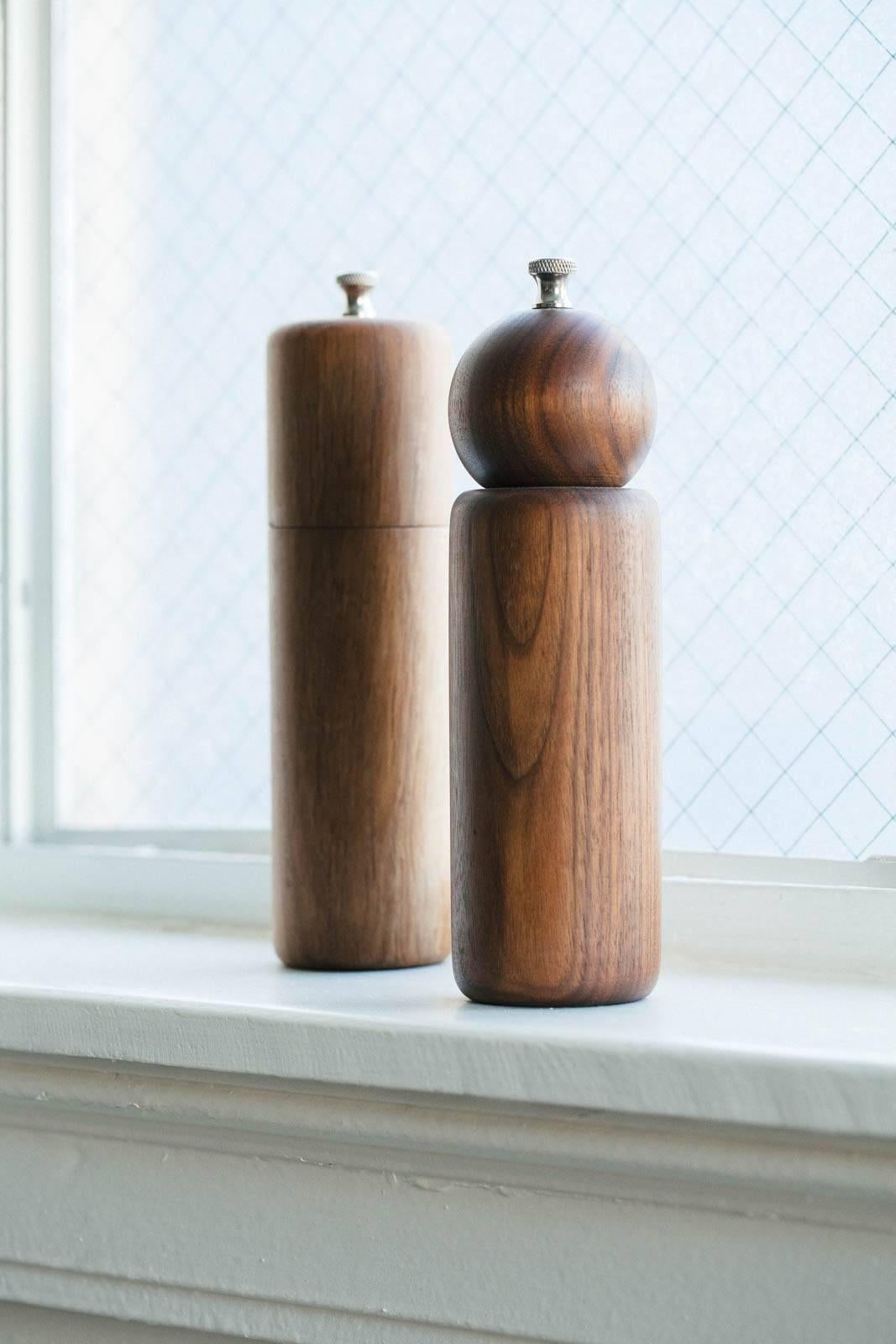 Walnut Maid Pepper Mill in Oak For Sale