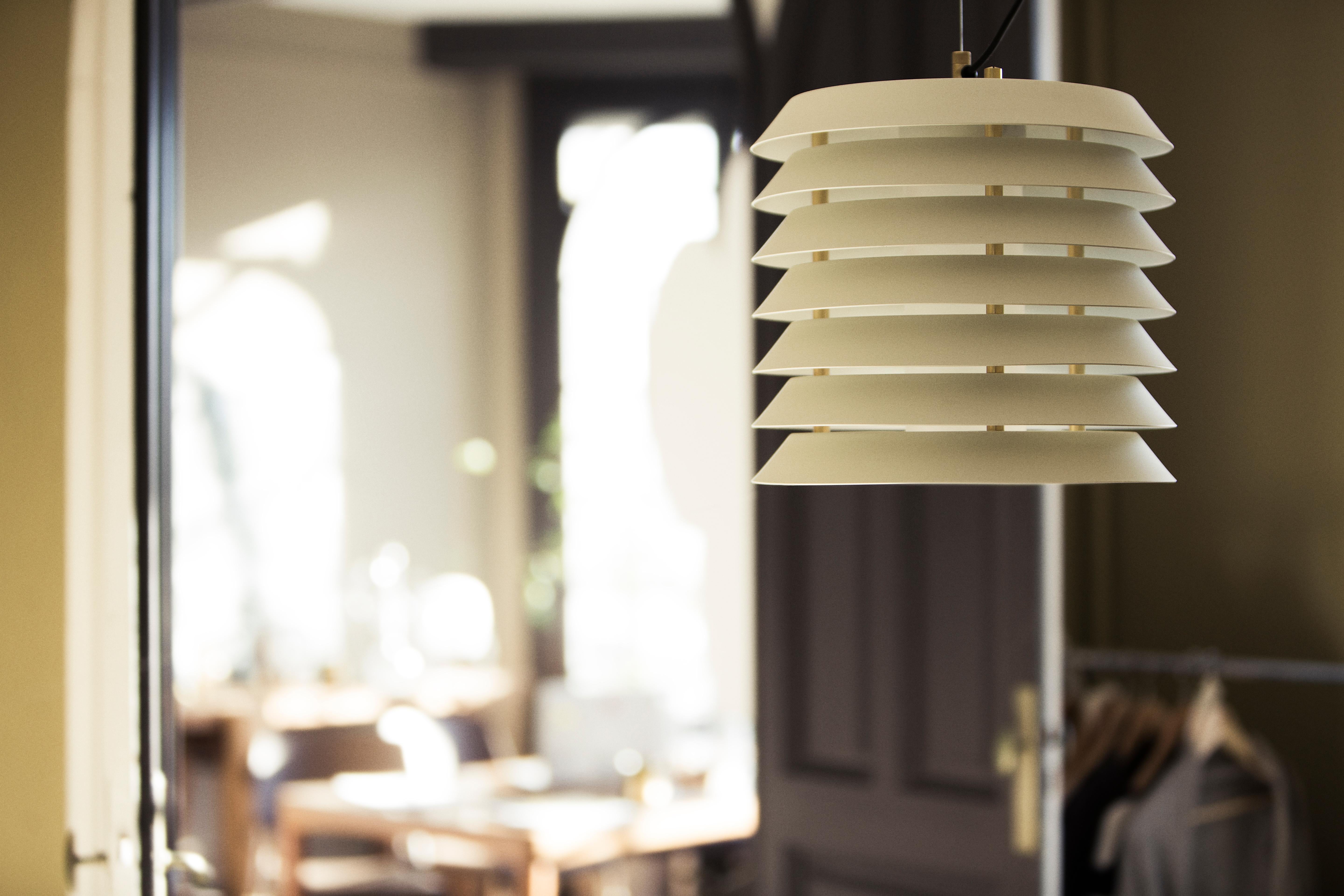 Maija 30 Pendant Lamp by Ilmari Tapiovaara In New Condition For Sale In Geneve, CH