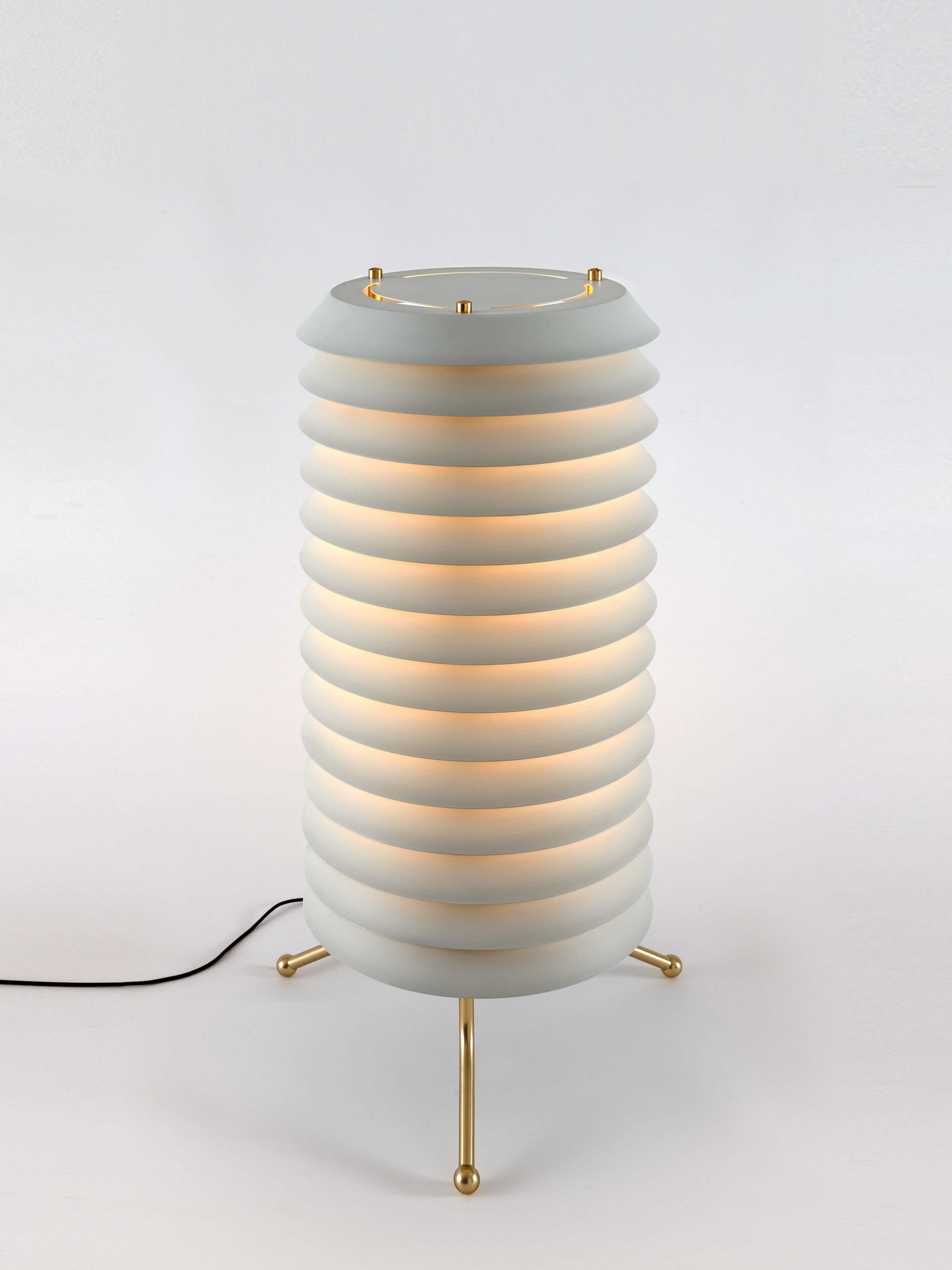 Maija-Stehlampe von Ilmari Tapiovaara (Moderne) im Angebot