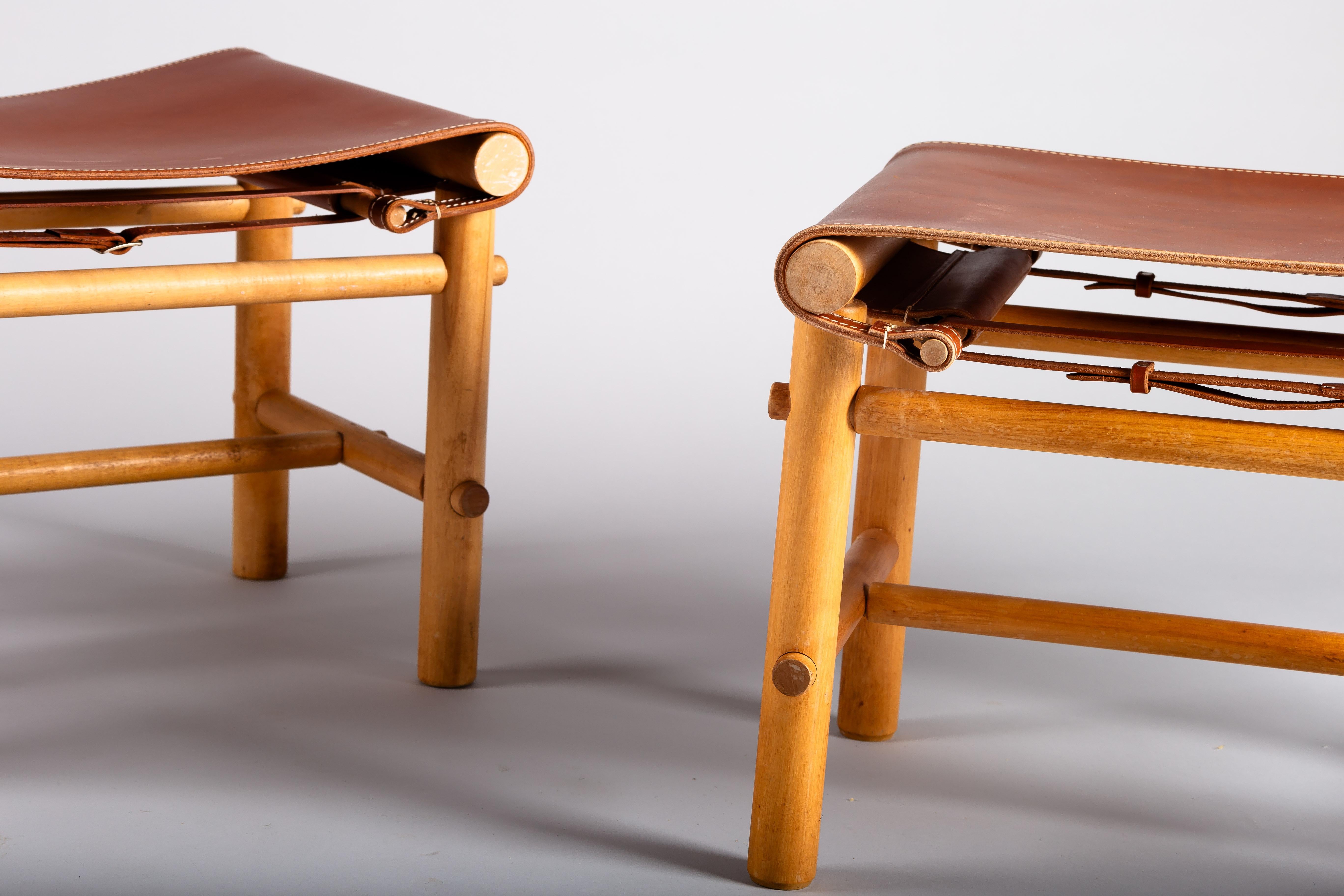 Maija Heikinhemo, paire de poufs de safari des années 1960, Noormarkun Käsityöt, Artek Bon état - En vente à Turku, Varsinais-Suomi