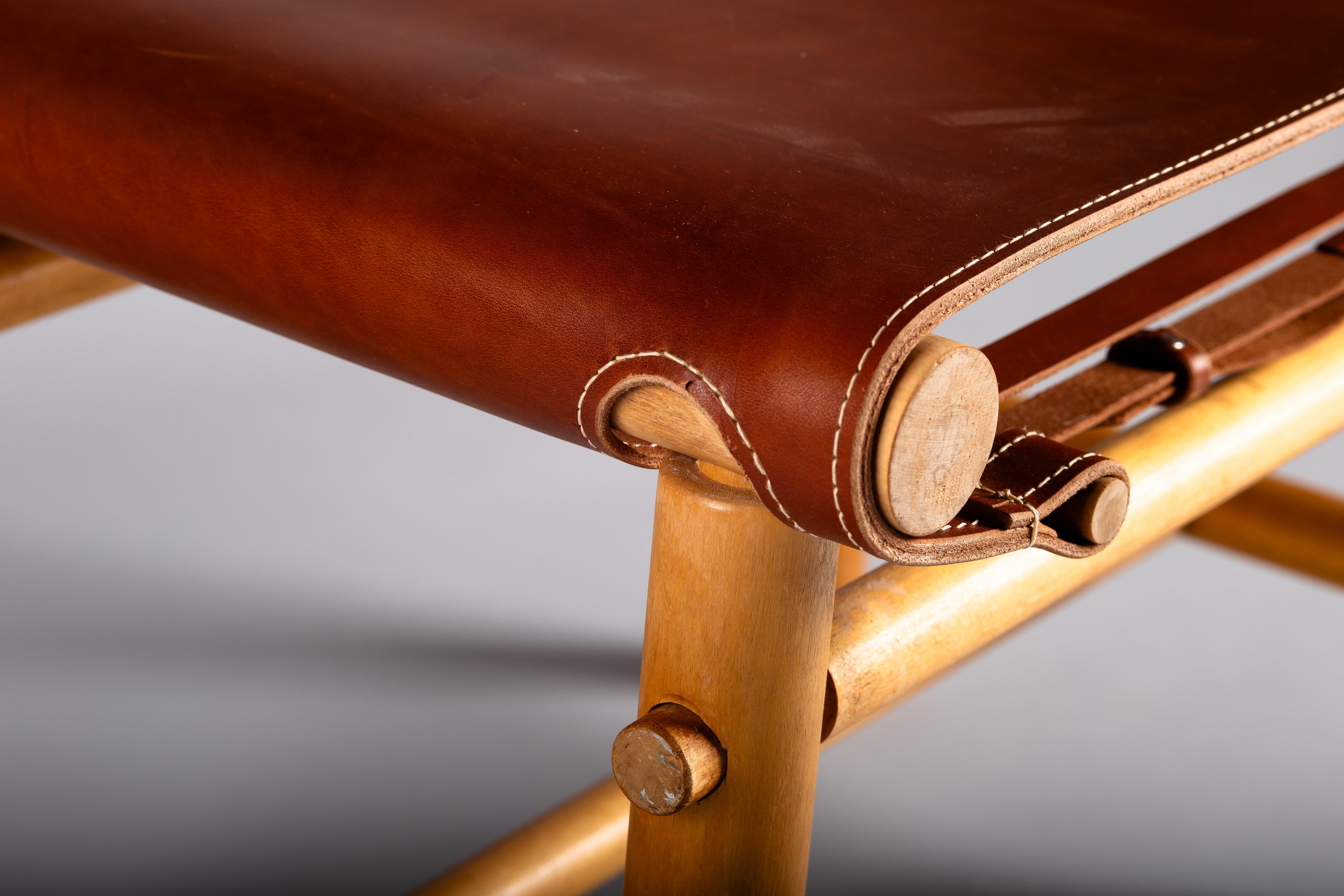 Cuir Maija Heikinhemo, paire de poufs de safari des années 1960, Noormarkun Käsityöt, Artek en vente